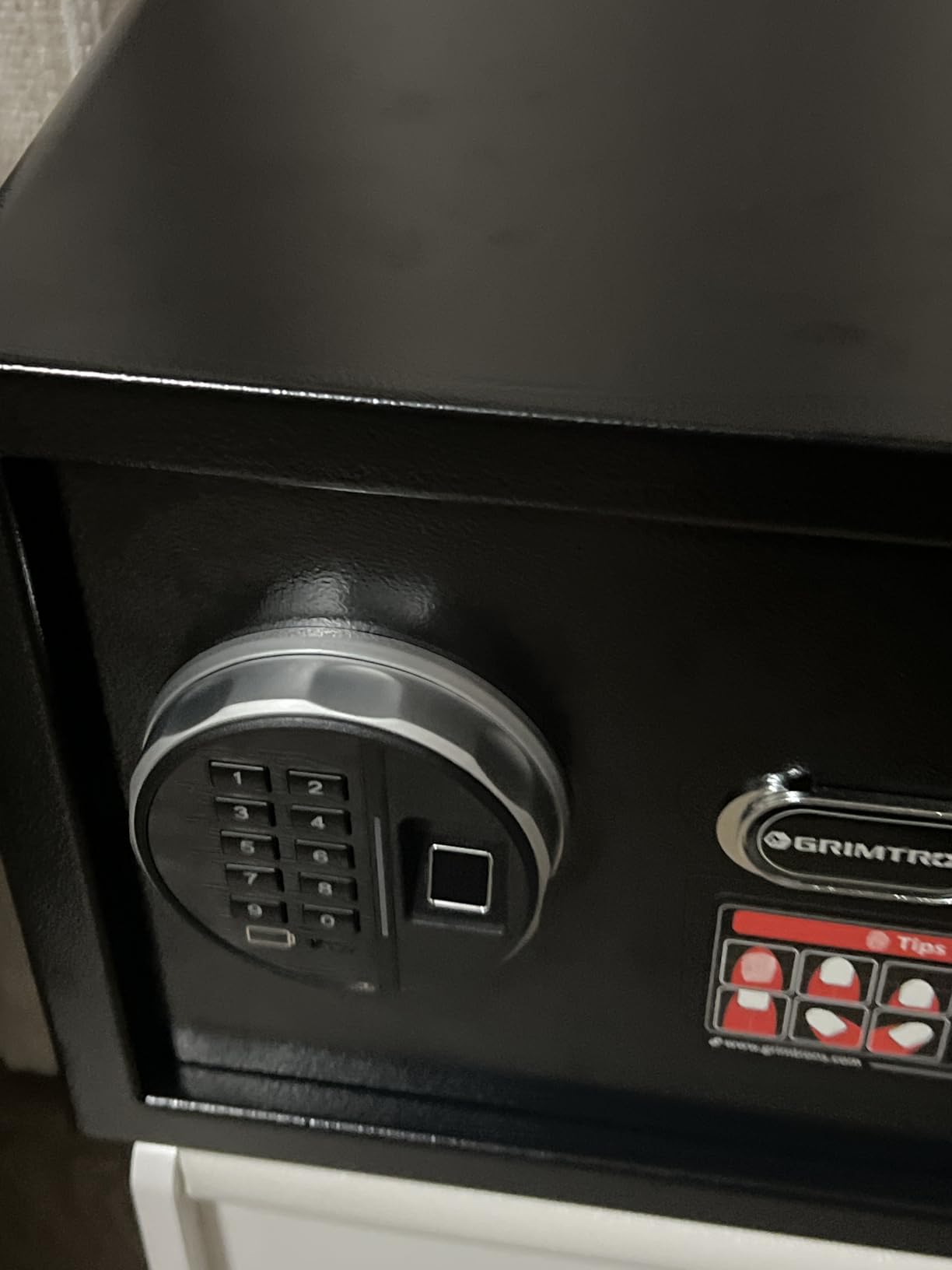 Grimtron 20LB Biometric Safe with Fingerprint Lock, 3-8 Digit PIN customer photo 2
