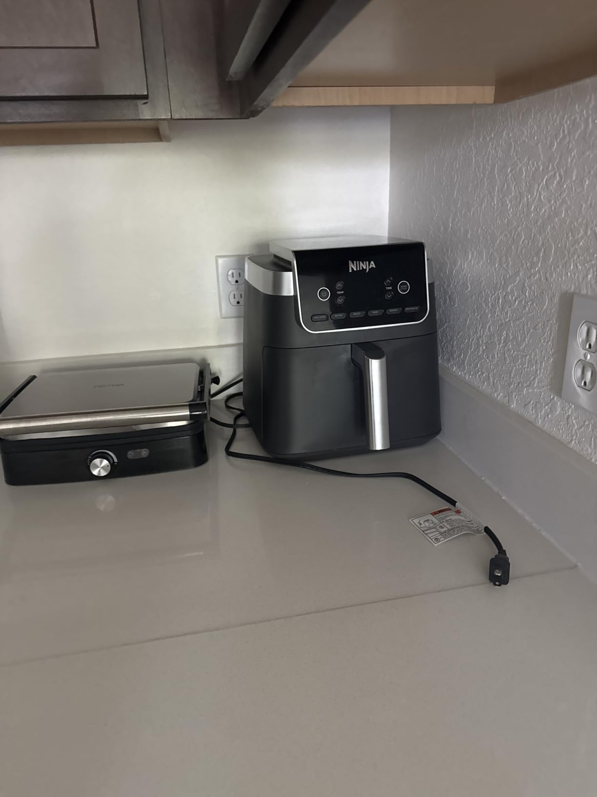Ninja Air Fryer XL with MaxCrisp, 6.5 Qt, 6-in-1, Grey, AF181 customer photo 2