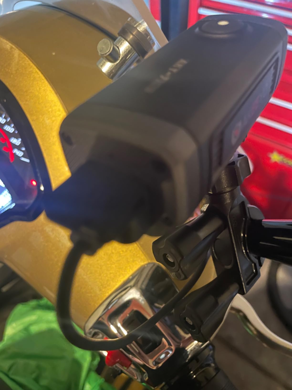 AKEEYO AKY-710S Motorcycle Camera 4K 28fps, 2K 55fps, Wide-Angle 142°, IP67, 5MP, Loop & Emergency Recording, Parking Monitor, Motorcycle Bike,Outdoor Sports, Rechargeable,32GB Card Included customer photo 1