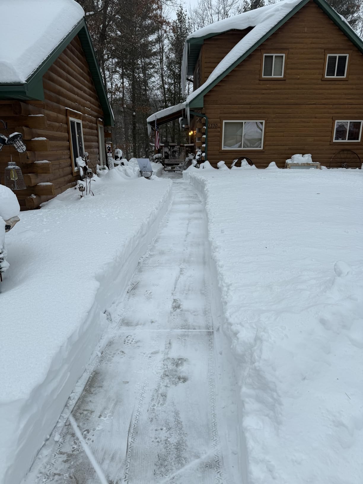 SENIX 40V 18'' Cordless Snow Blower,2×4.0Ah Batteries & 2 * 2.0Ah Charger customer photo 2