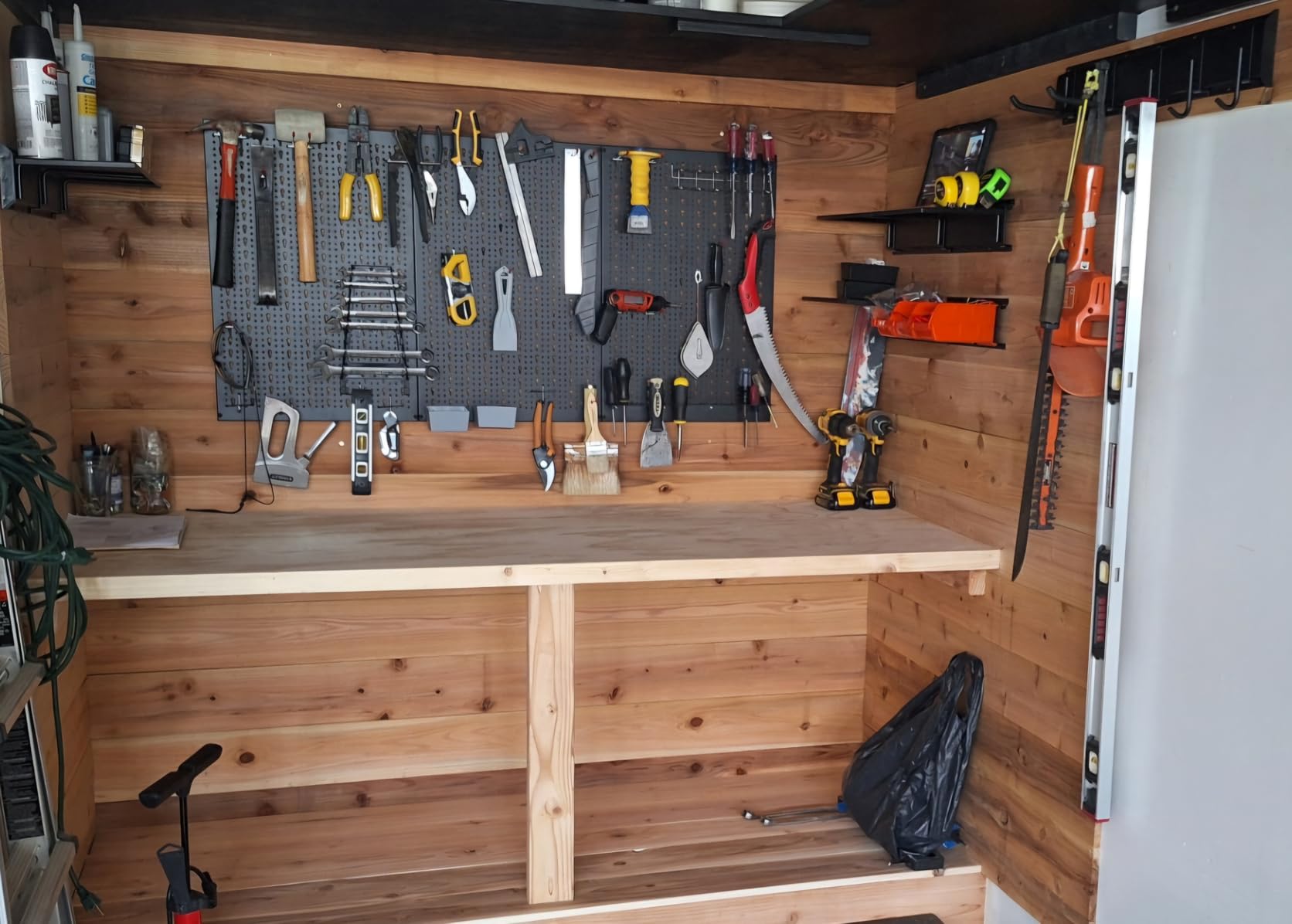 WALMANN 113 PCS Pegboard Wall Organizer Kit with Pegboard Hooks, Black customer photo 1