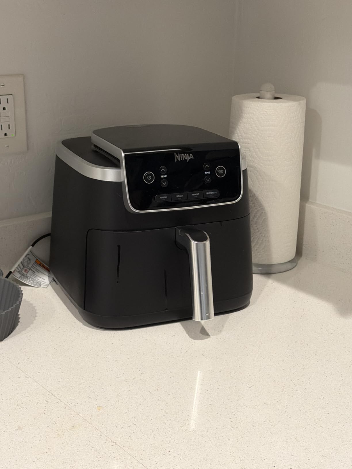 Ninja Air Fryer Pro XL, 6.5 Qt, 7-in-1, Grey, AF182AMZ | Max crisp, broil, air fry, roast, bake, reheat, dehydrate, 450F max, Fits 9 lbs wings customer photo 1