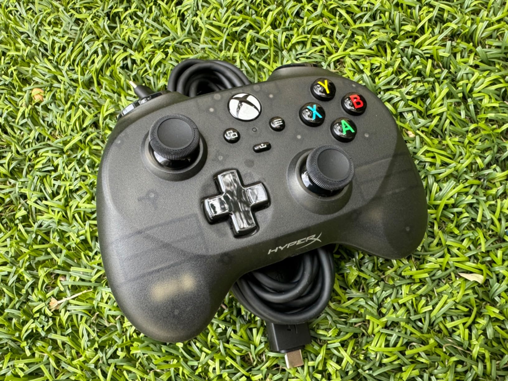 HyperX Clutch Tanto – Mini Wired Gaming Controller for Xbox Series X|S Licensed Compact Full Featured Wired Black customer photo 1