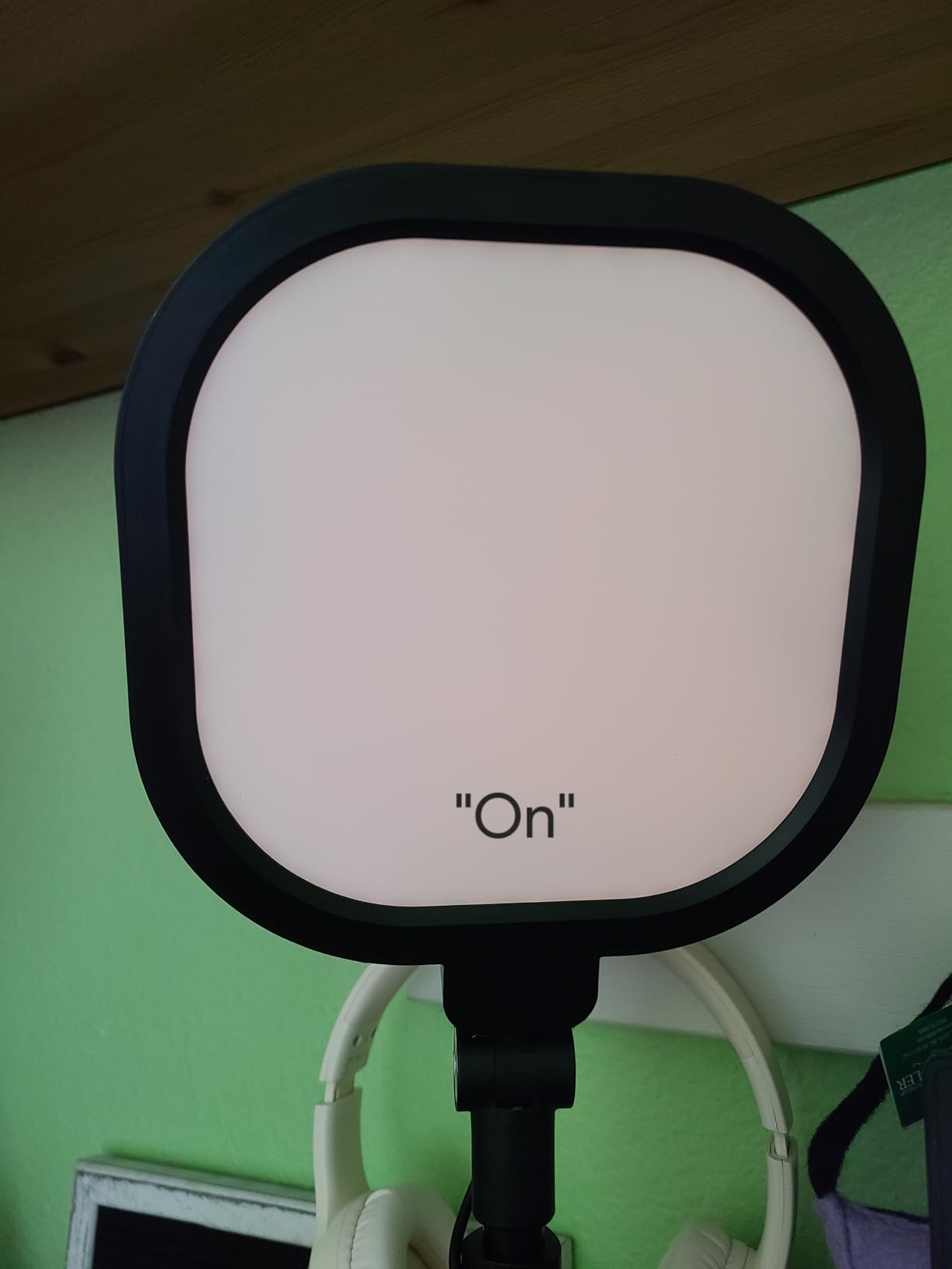 Zoom Lighting for Computer, Adjustable Desk Lighting for Video Calls, 30 Light Modes Video Conference Light, Desk Ring Light with Stand for Webcam, Meetings, Live Stream, Home Office. CRI 97.8 customer photo 2
