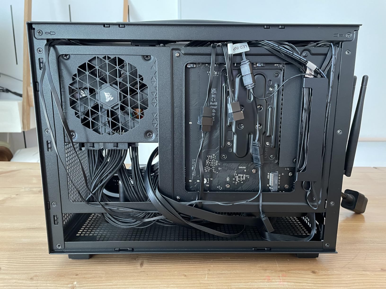 CORSAIR SF1000 (2024) Small ATX 3.1 PCIe 5.1 1000W Power Supply – Black customer photo 1