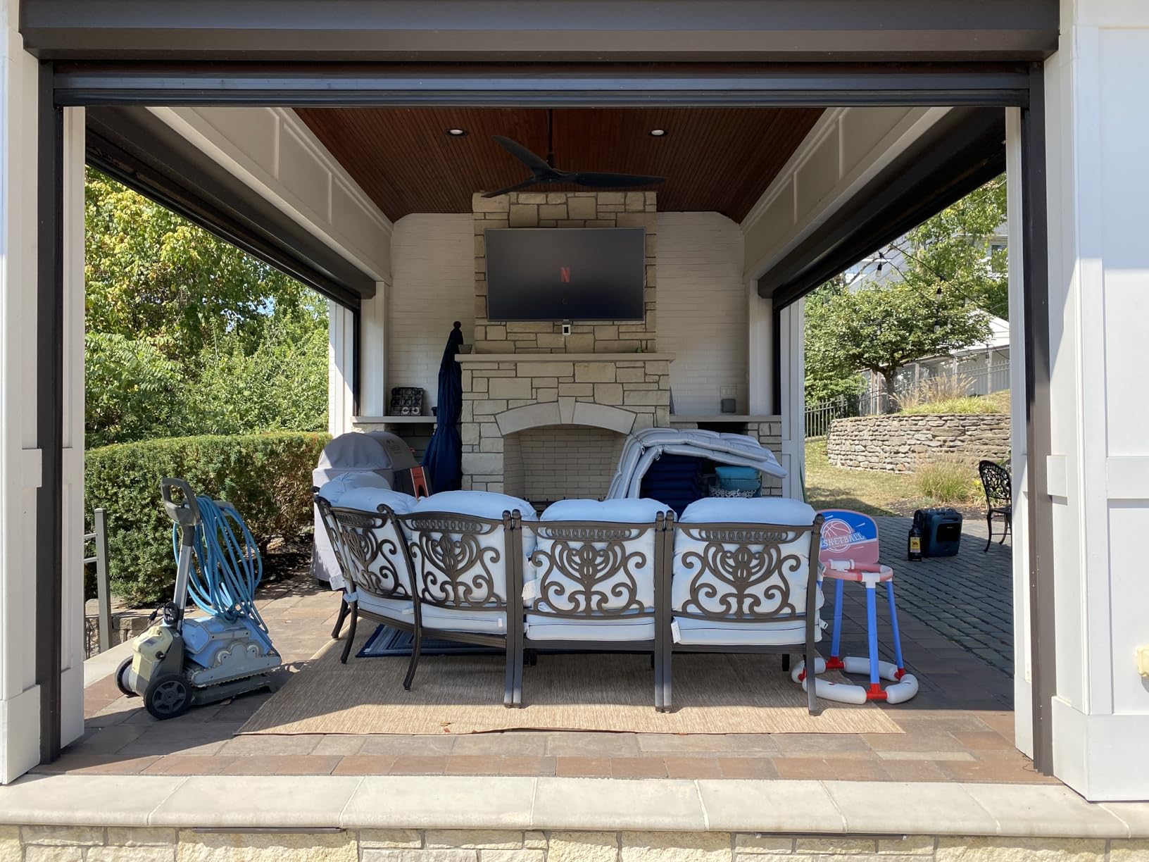 SYLVOX New 55” Outdoor TV, Anti-Glare 4K UHD HDR10, Dolby Atmos, Google TV customer photo 1