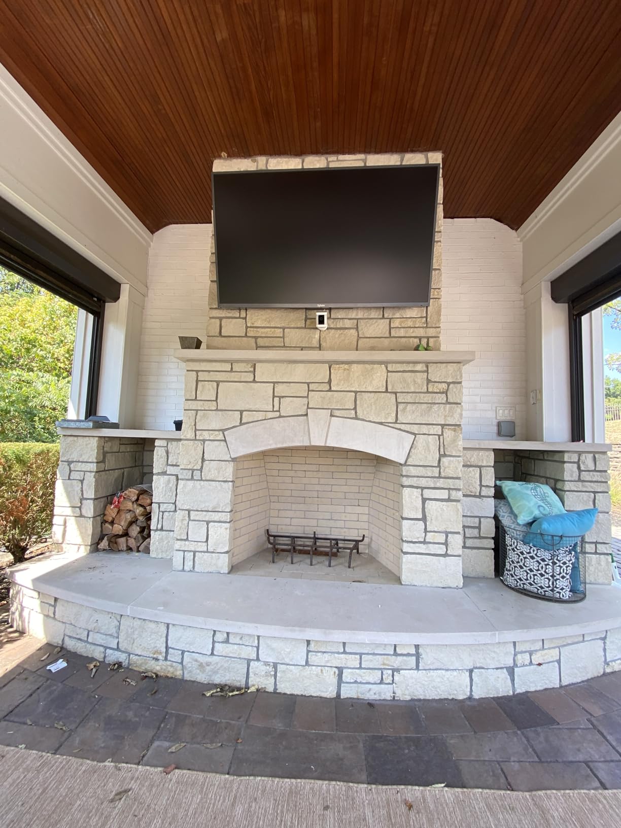 SYLVOX New 55” Outdoor TV, Anti-Glare 4K UHD HDR10, Dolby Atmos, Google TV customer photo 2