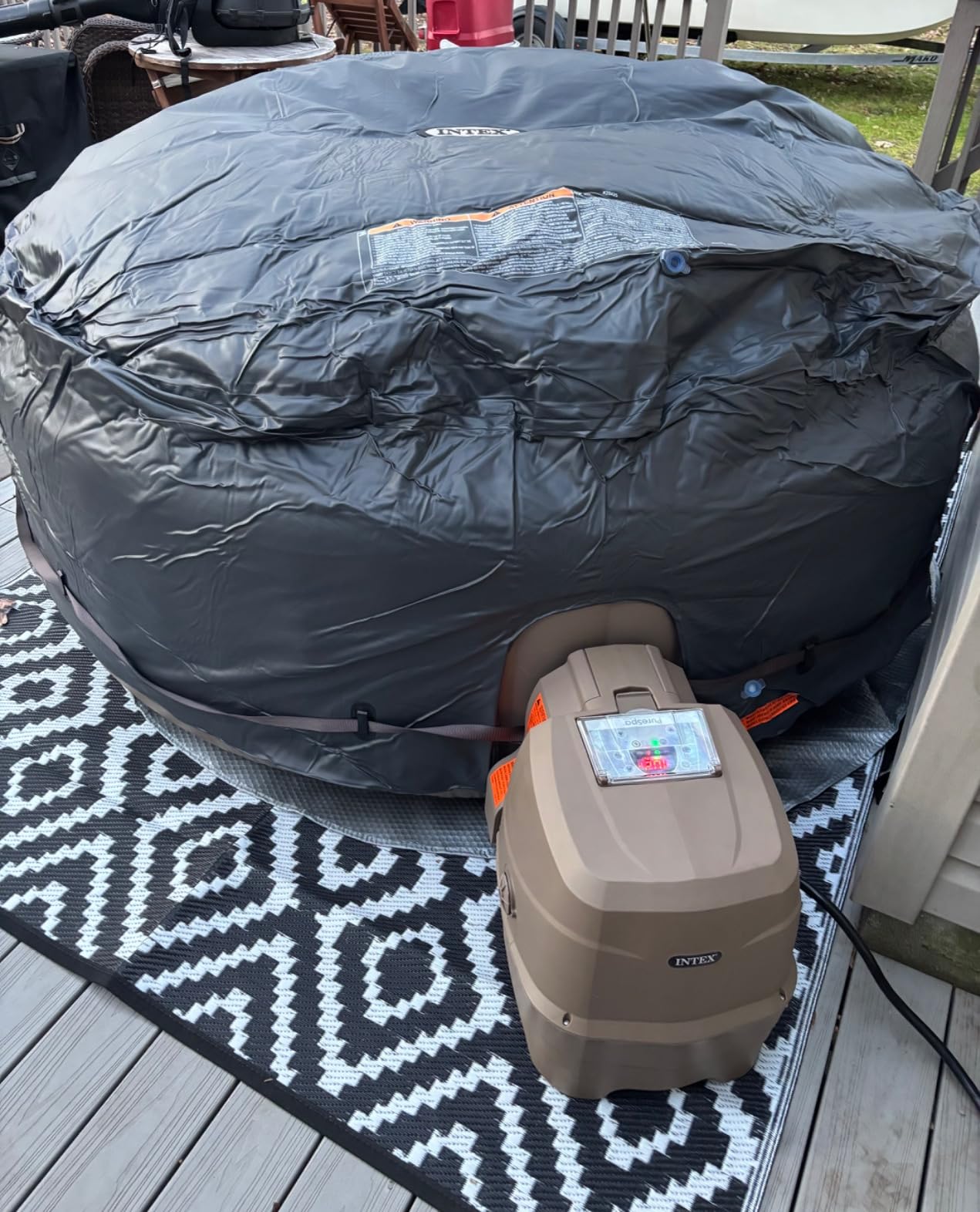 INTEX 28425EH PureSpa Bubble Massage Spa Set Outdoor Inflatable Portable Hot Tub, Includes Energy Efficient Spa Cover, Saltwater System Ready, 4 Person, 77in x 28in customer photo 1