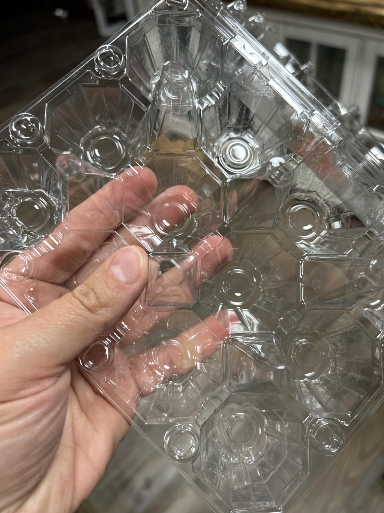 Egg Cartons Cheap Bulk 100 Pack, 1 Dozen Plastic Egg Carton for Refrigerator, Reusable Egg Container Holder for Storing, Sharing, Selling, Clear Egg Cartons for Home Ranch Farm Market-2x6 Grids customer photo 1