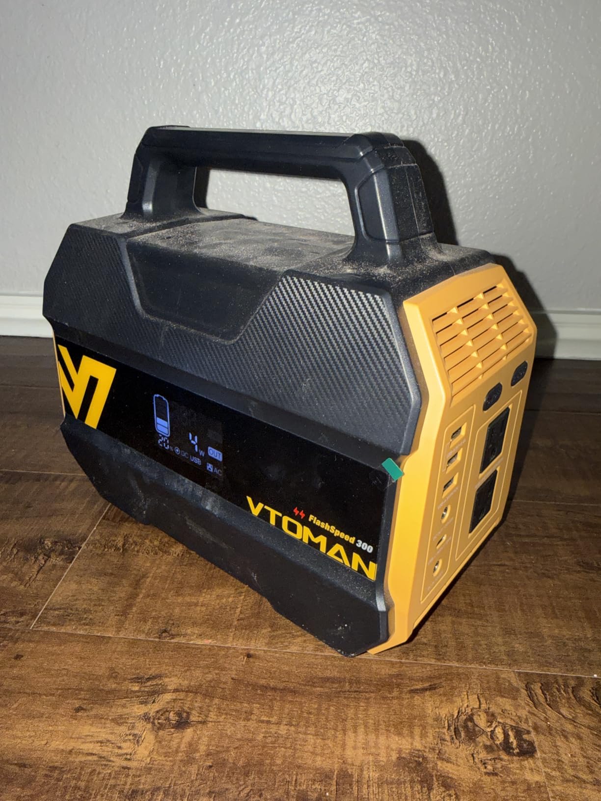 VTOMAN FlashSpeed 300 Portable Power Station, 300W 230Wh LiFePO4 Battery | 3000 Life Cycles, 600W peak, 100W PD USB-C, Fast Charge, 6 Outputs, Outdoor Camping, Home Backup, RV, Off-Grid customer photo 2