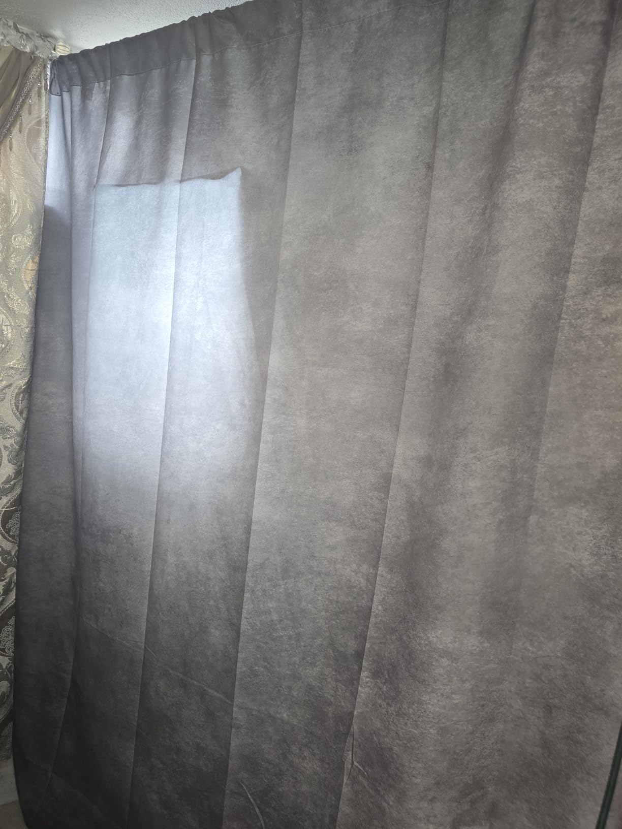 UrcTepics 8x10ft Grey Polyester Portraits & Headshots Backdrop, No Stand customer photo 1