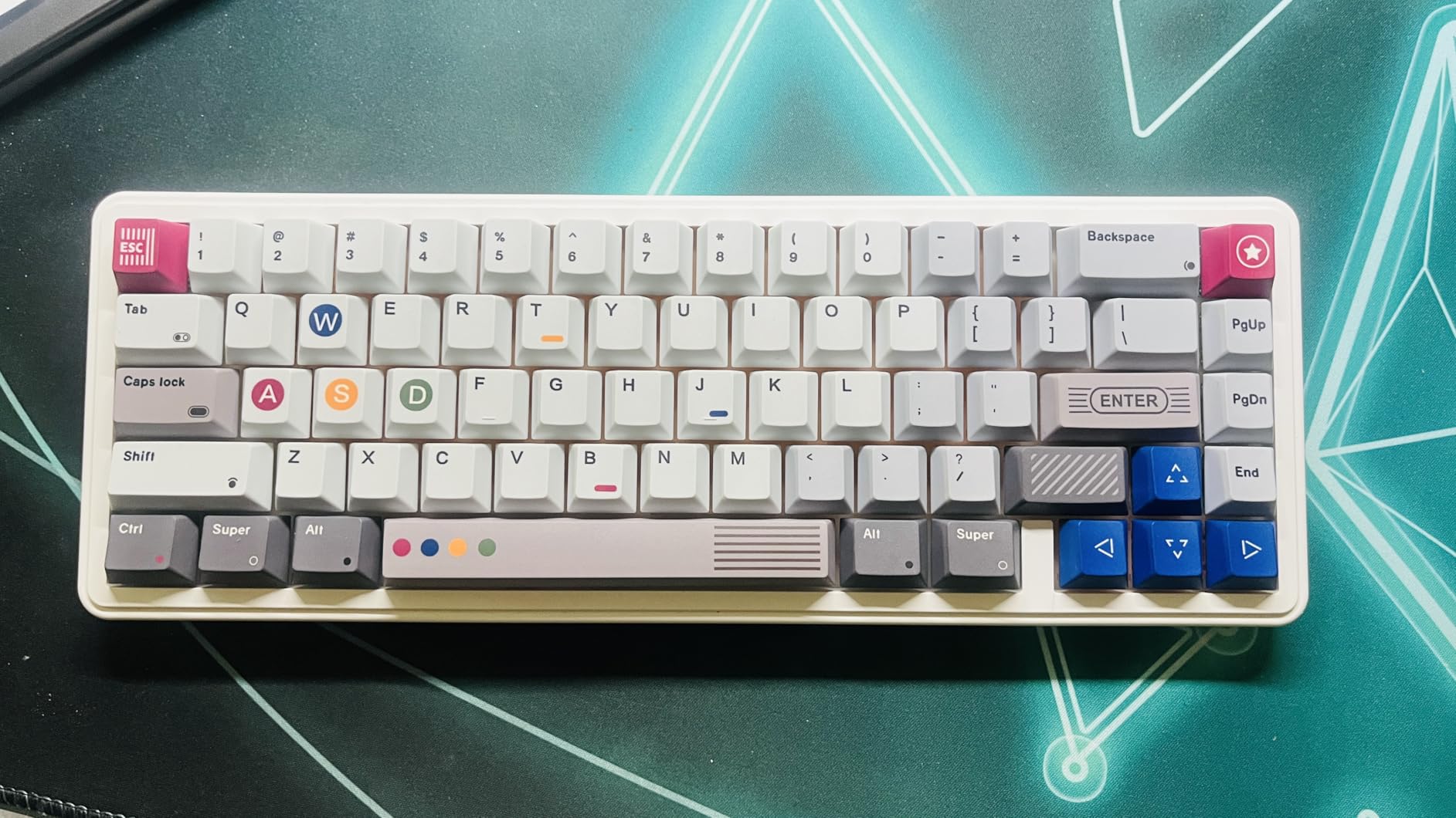 EPOMAKER x Aula F65 65% Wireless Hot-Swappable Gasket Mechanical Keyboard customer photo 1