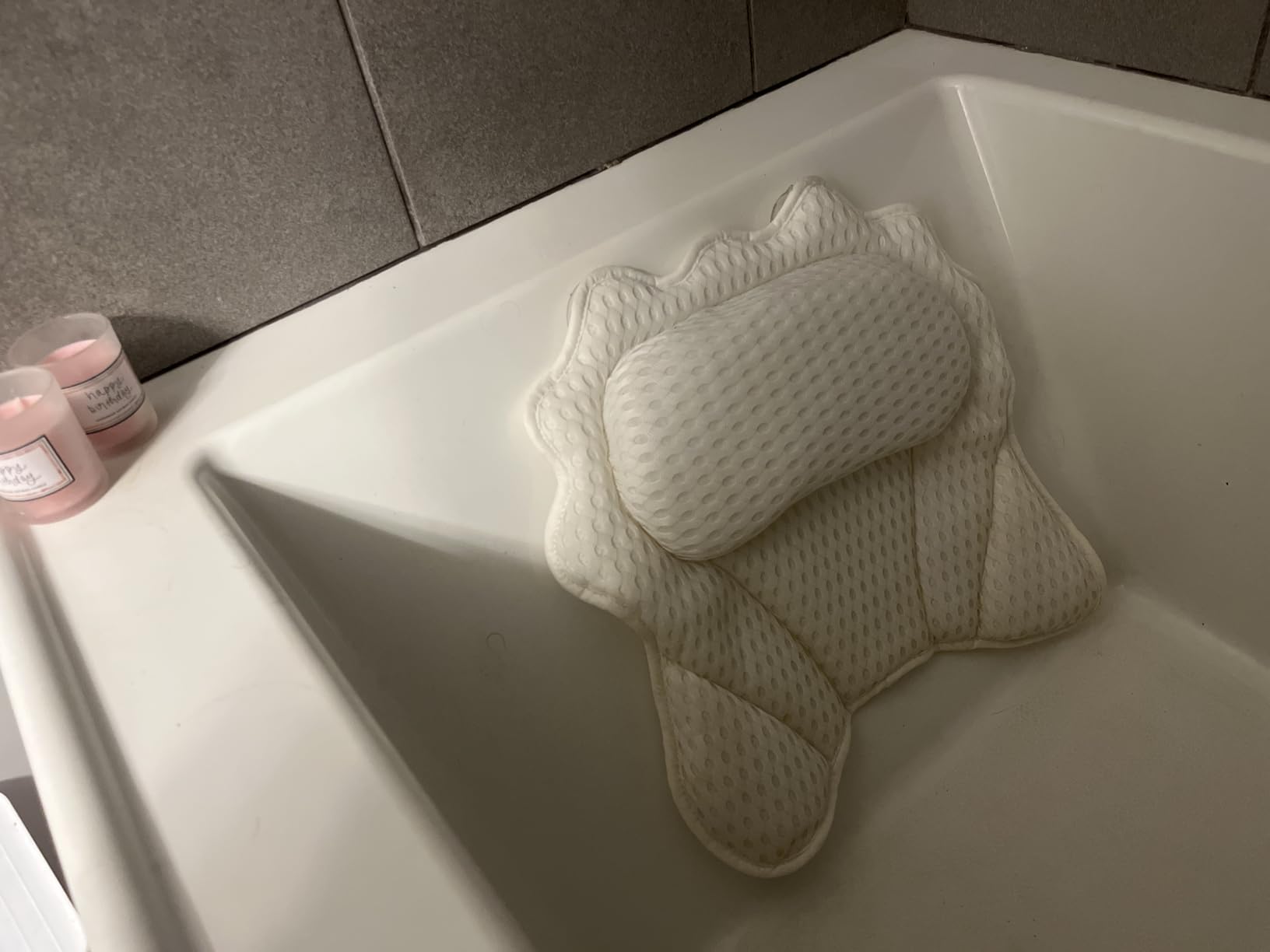 Bath Pillow RUVINCE Ergonomic Luxury Bathtub Pillow with Head,Neck, Shoulder and Back Support, 4D Bath Pillows for tub with 6 Powerful Suction Cups, Fits All Bathtub, Spa Tub, Hot Jacuzzi (Black) customer photo 1