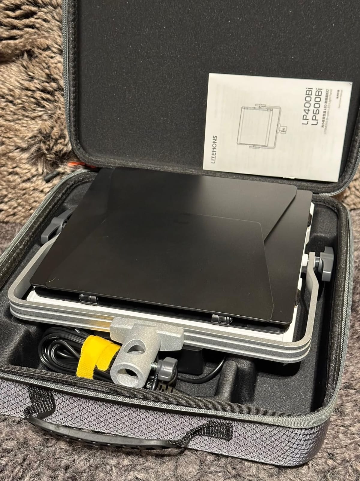 Godox LP400Bi 36W Bi-Color LED Video Panel Light with Barndoor & Carry Bag customer photo 2