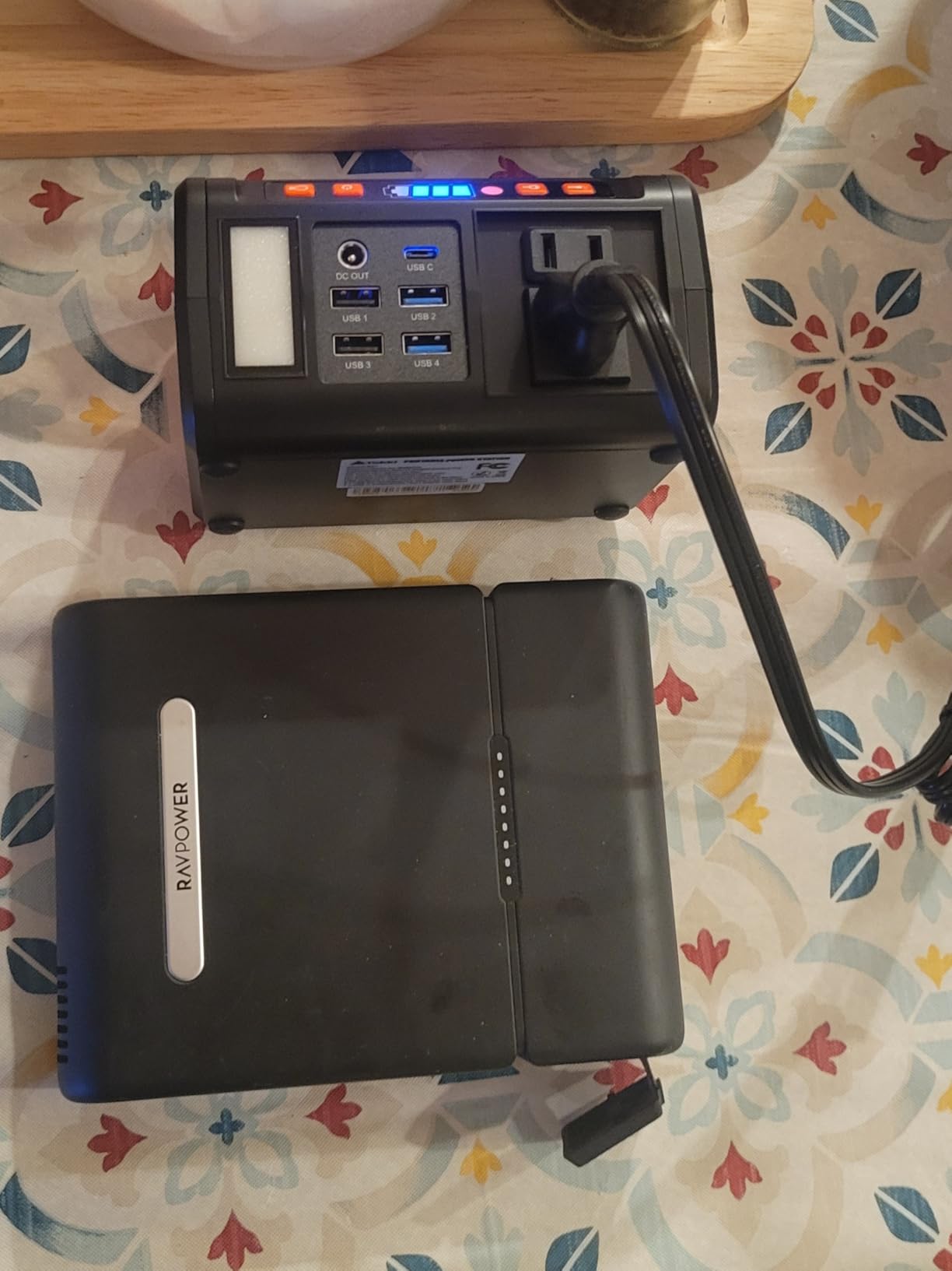 Takki Solar Generator 120W Peak Portable Power Station with 21W Solar Panel 88.8Wh Battery Power Bank customer photo 1