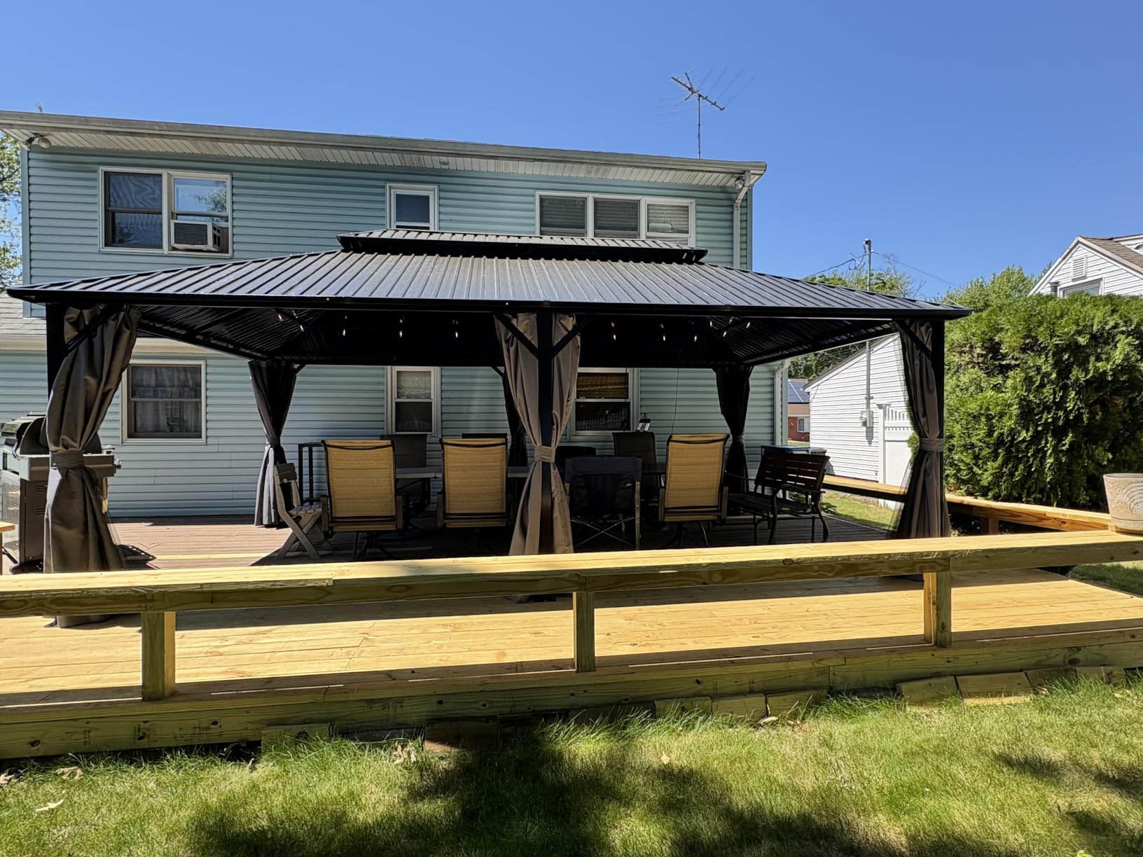 AirWire 10'x12' Hardtop Aluminum Gazebo Dark Gray customer photo 1
