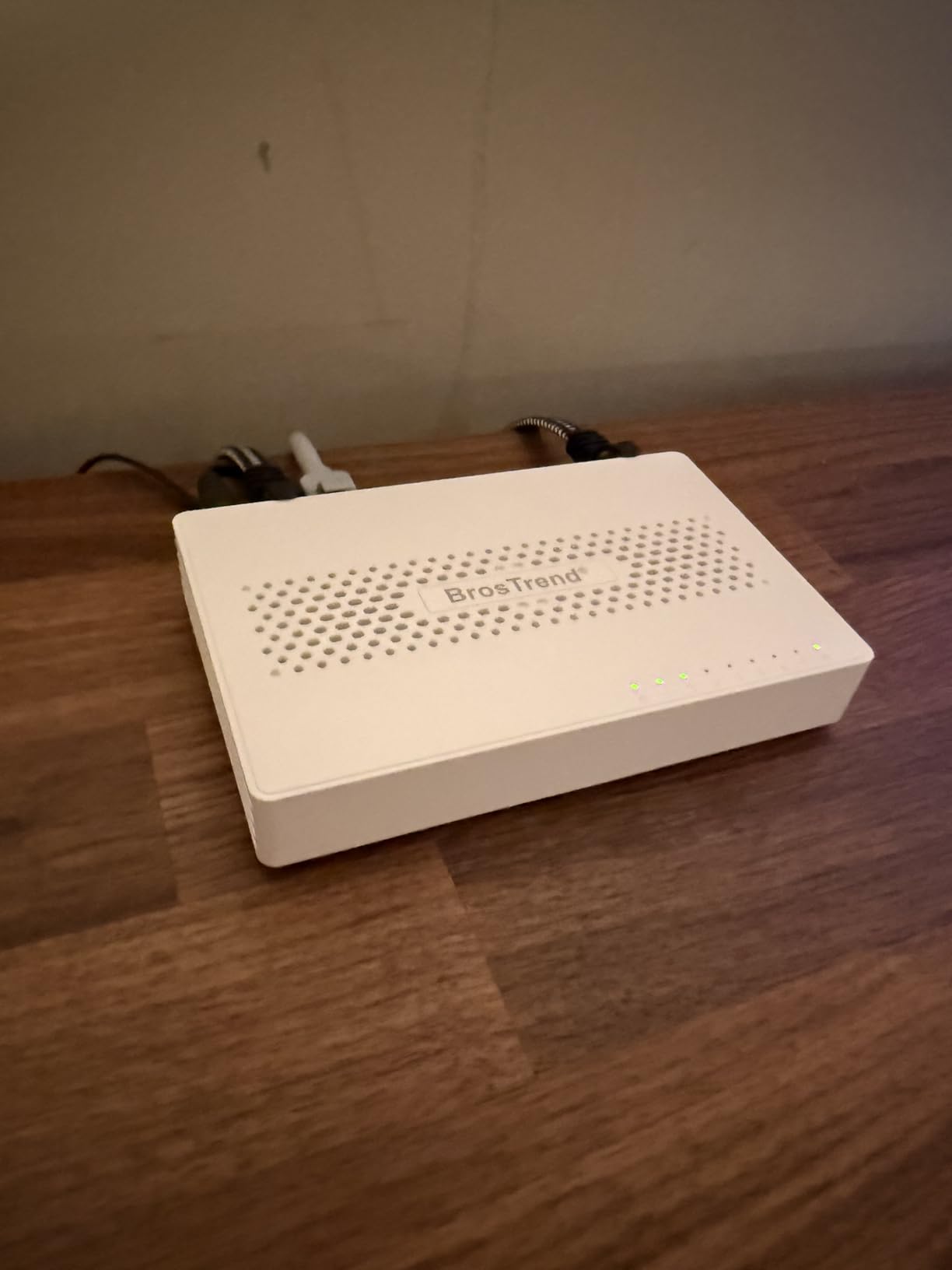 BrosTrend 2.5Gb Switch, 8 Port Unmanaged Network Switch for Gaming, Fanless customer photo 2