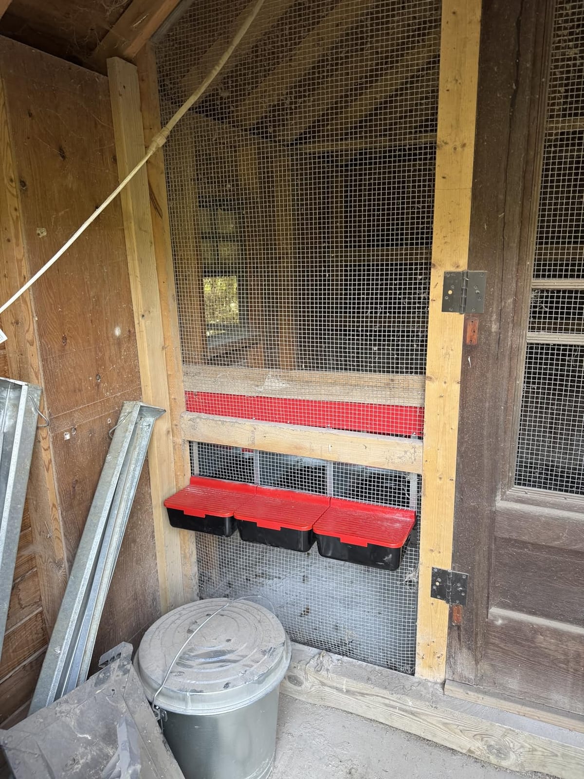 RentACoop Metal Chicken Nesting Box, Roll Out Reversible, 3 Compartments customer photo 1