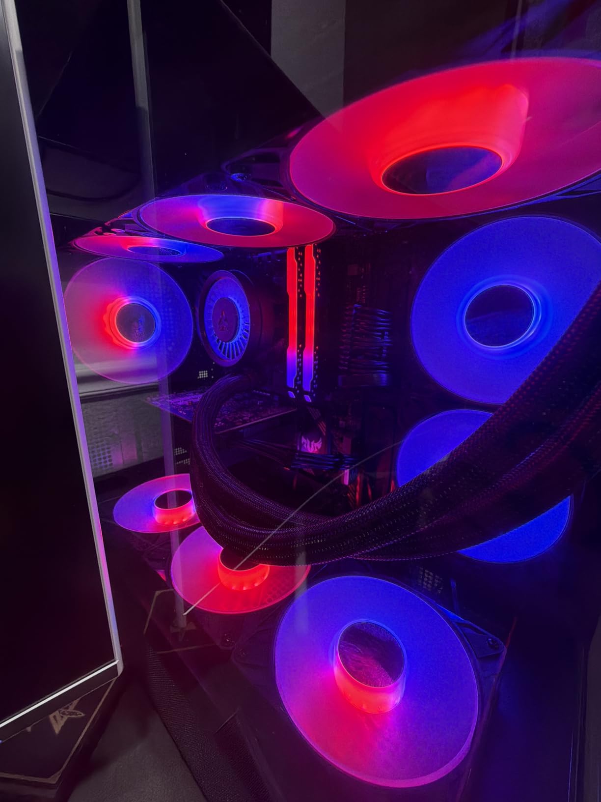 ASUS TUF Gaming ARGB PWM Fan Hub (Connects six case Fans, PWM Fan and RGB Connector, Clear Power and Operation Indicators, Stable Dual SATA Power Support), 2 Year Warranty customer photo 1