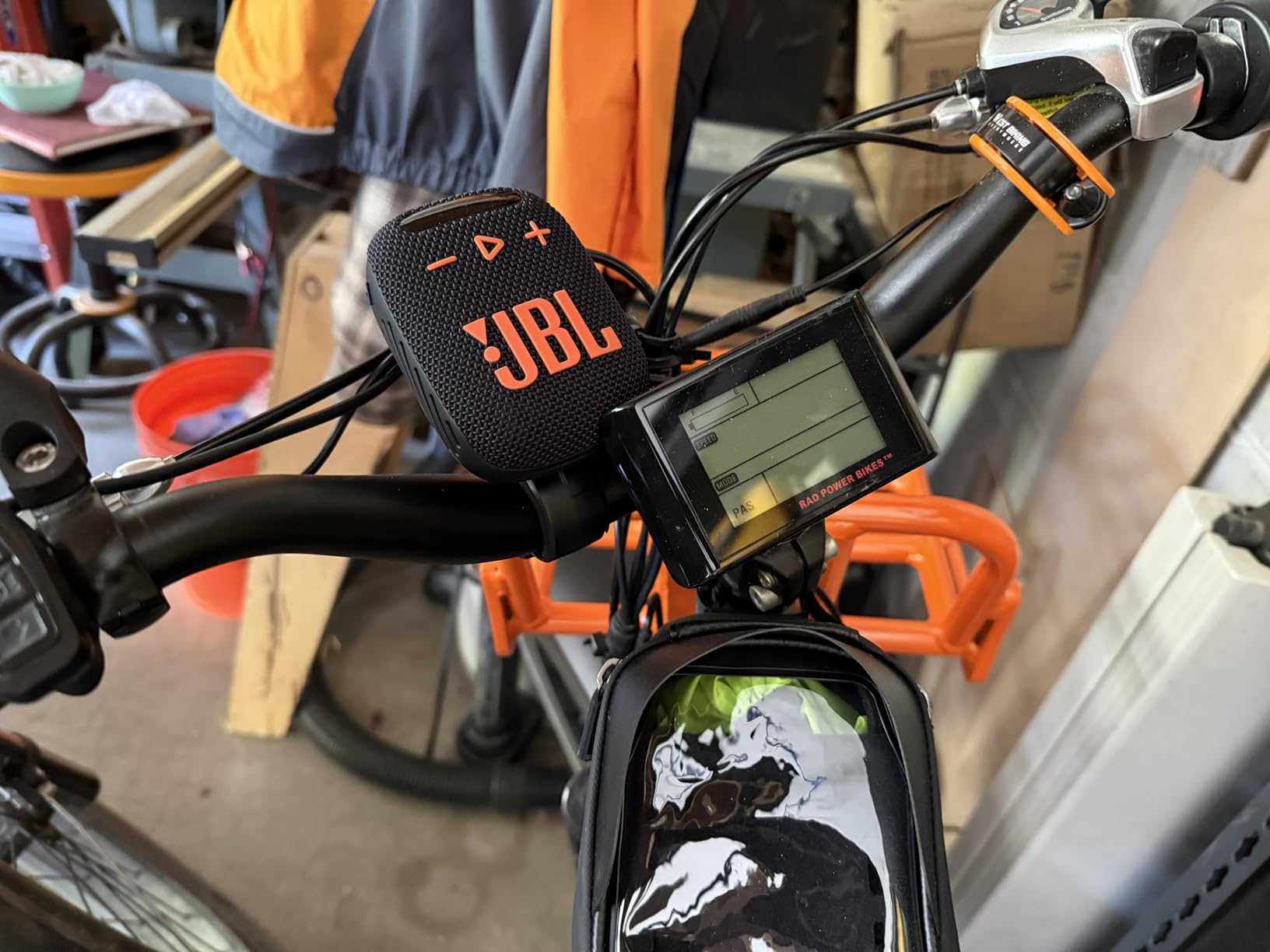 JBL Wind 3 FM Bluetooth Handlebar Speaker (Black/Orange) customer photo 1