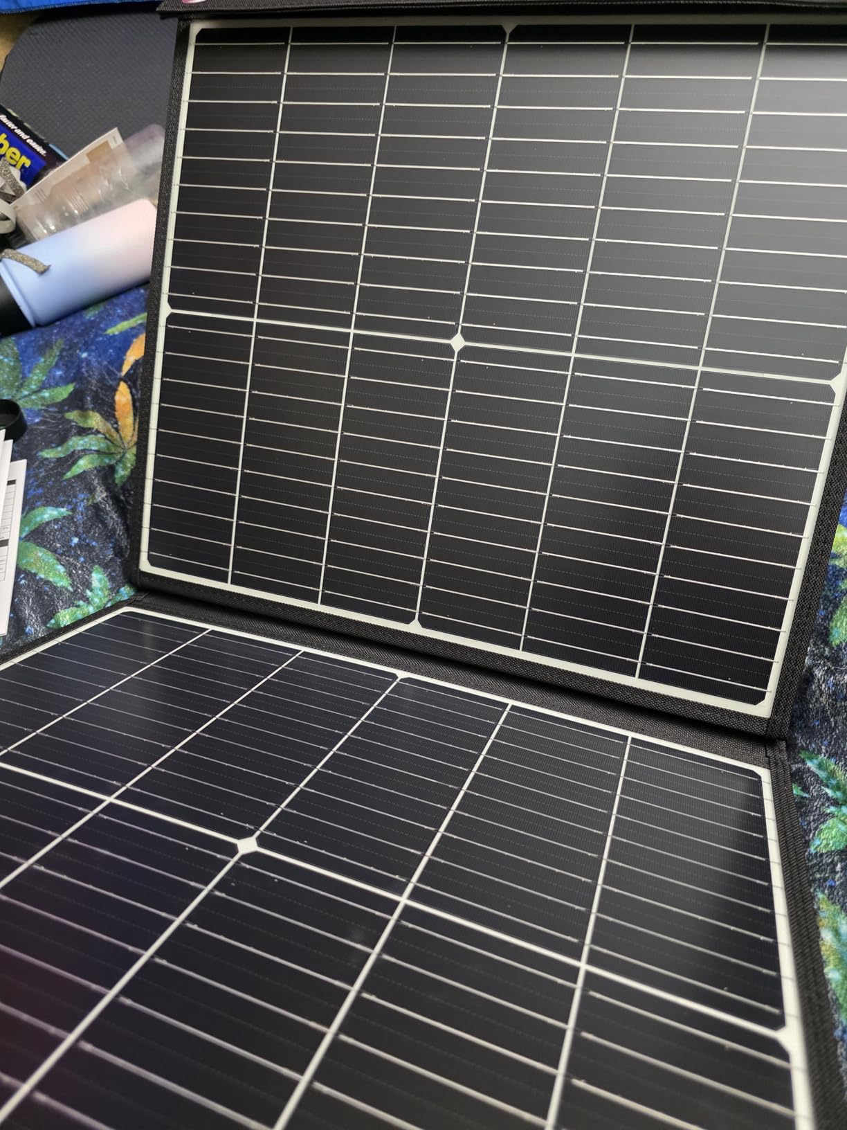 Ecosonique 200W Portable Foldable Solar Panel MC4 Output for Power Station | Lightweight, Waterproof, CPC, XT60, DC, USB-C PD3.0, USB-A QC3.0 Multi-Output for Solar Generators, RVs, Camping, Outdoor Use customer photo 2
