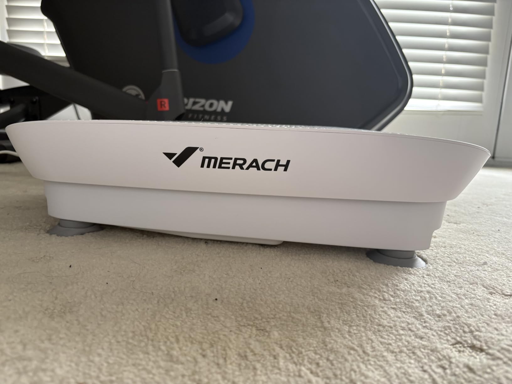Merach CV30 Curved Vibration Plate Exercise Machine for Lymphatic Drainage customer photo 2