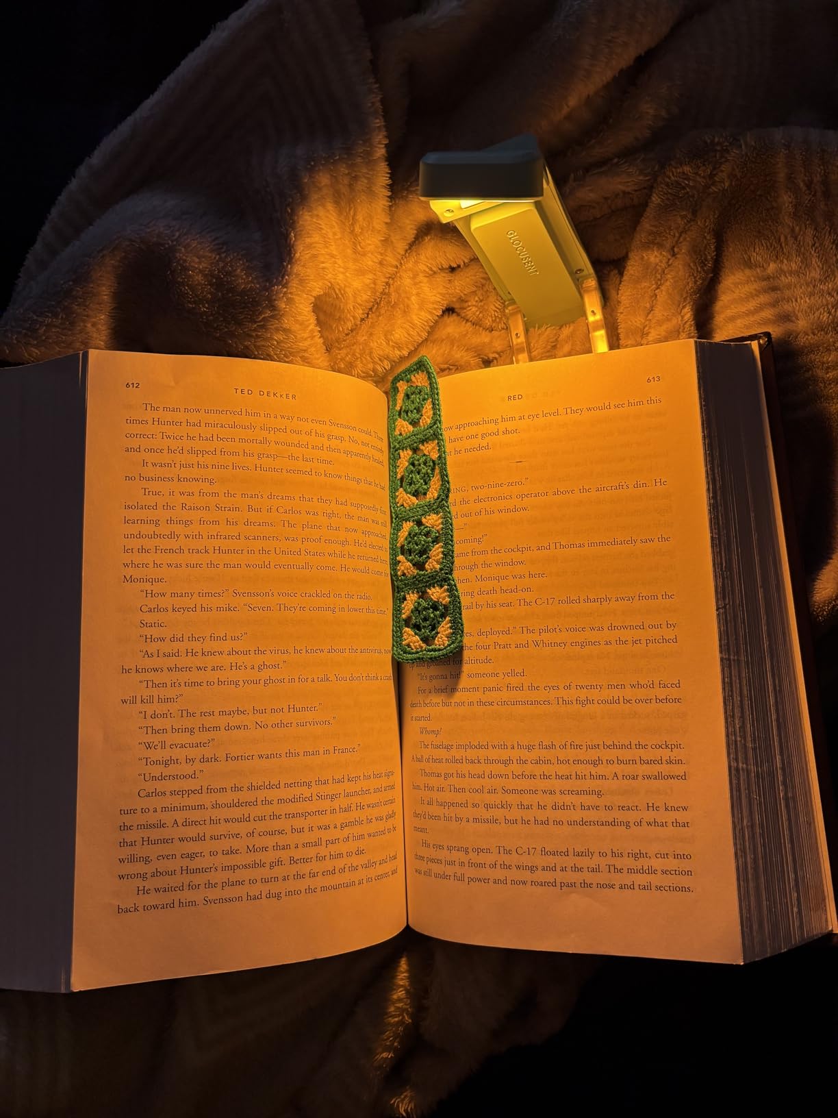 Glocusent USB Rechargeable Book Light, Portable Clip-on LED Reading Light customer photo 2
