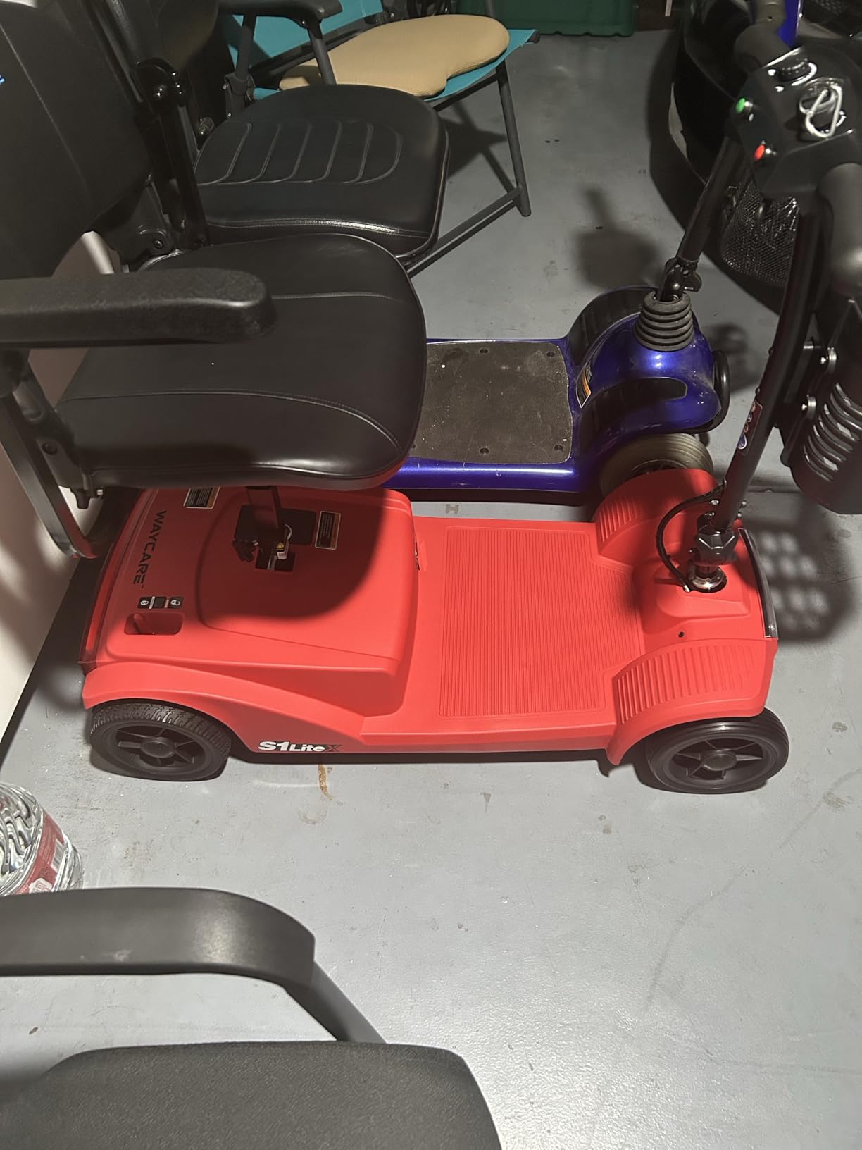 WAYCARE Mobility Scooter for Adults & Seniors, 330 lb 15-20 Mile Range Red customer photo 2
