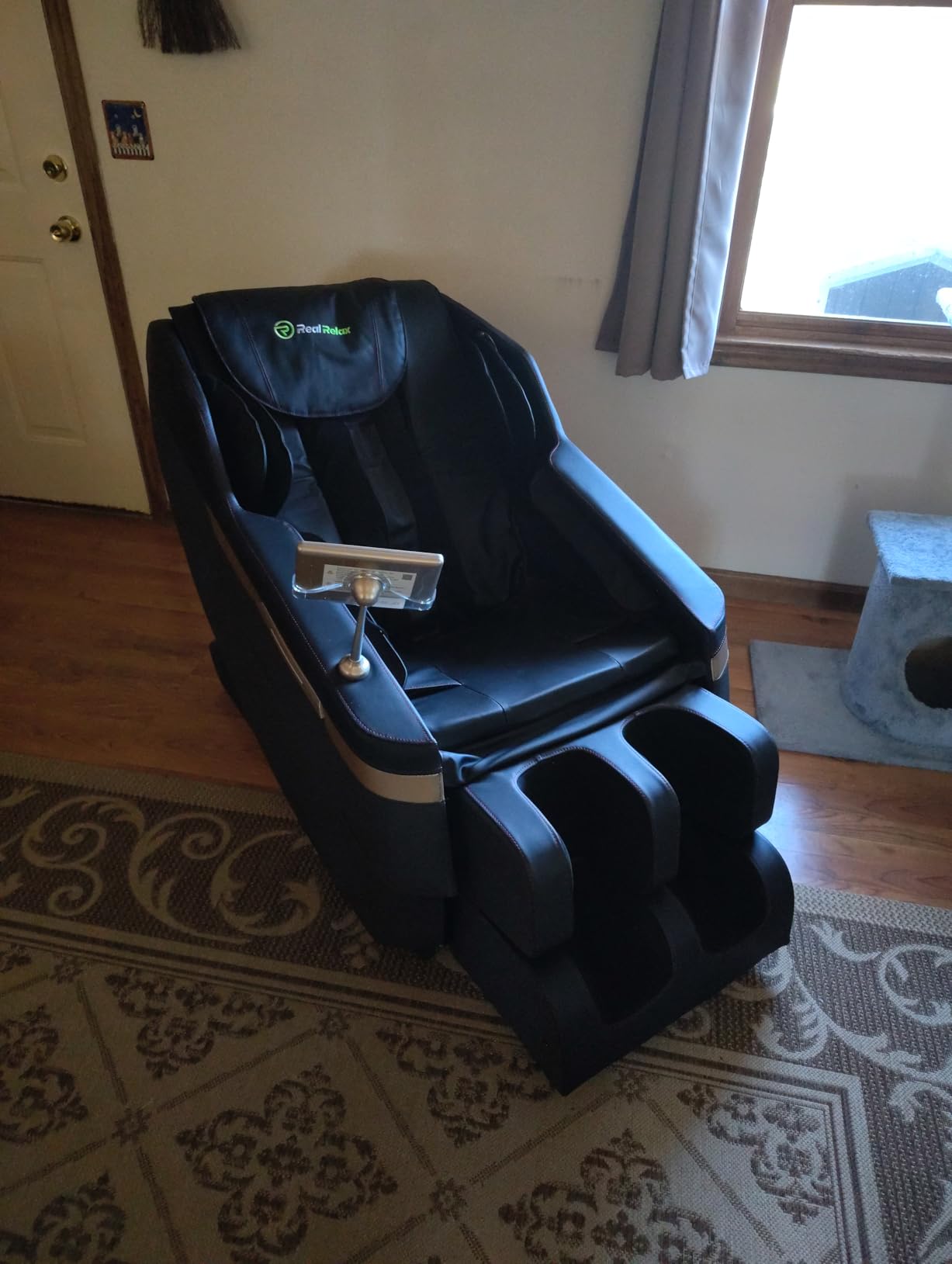 Real Relax Full Body Shiatsu Massage Chair for Home Relaxation customer photo 1