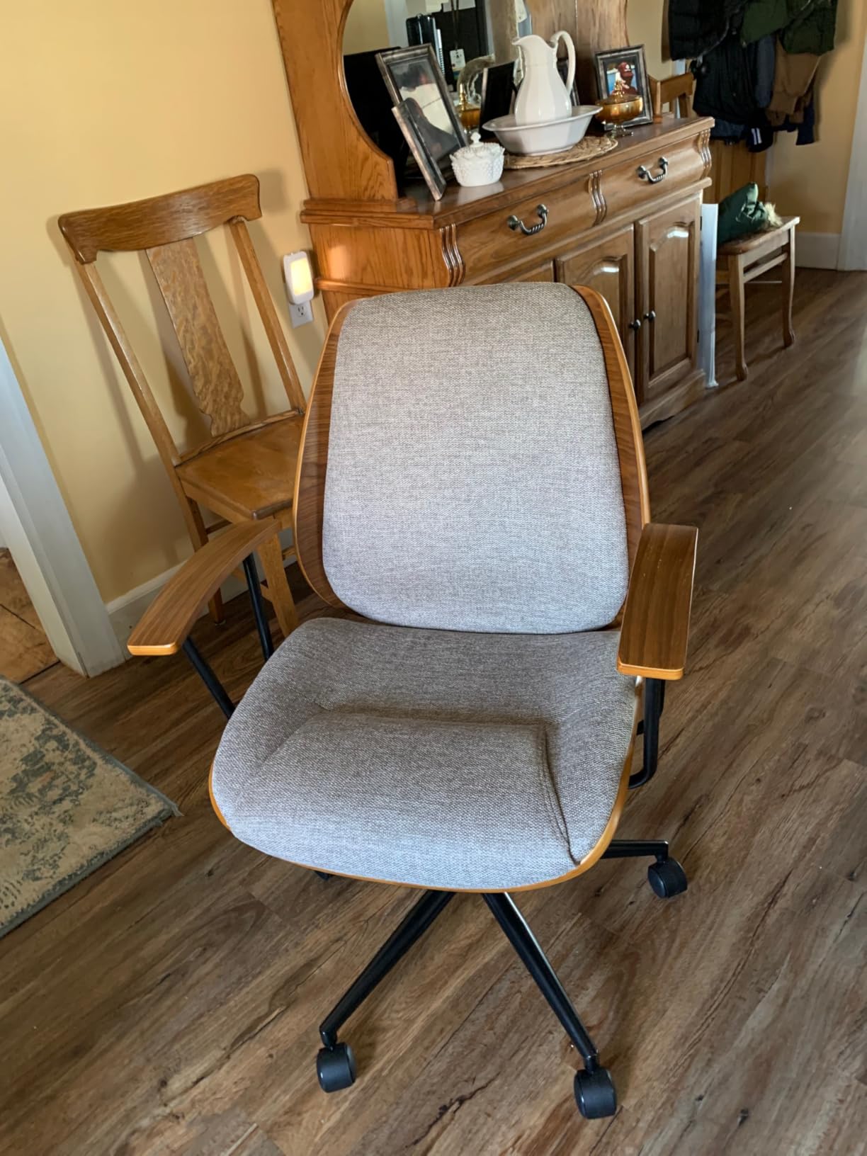 HULALA HOME Solid Wood Office Chair with Tilt Function & Metal Base, Green | Mid Century Modern Desk Chair with Bent Wood Frame, 360° Swivel Fabric Computer Task Chair, Height Adjustable customer photo 2