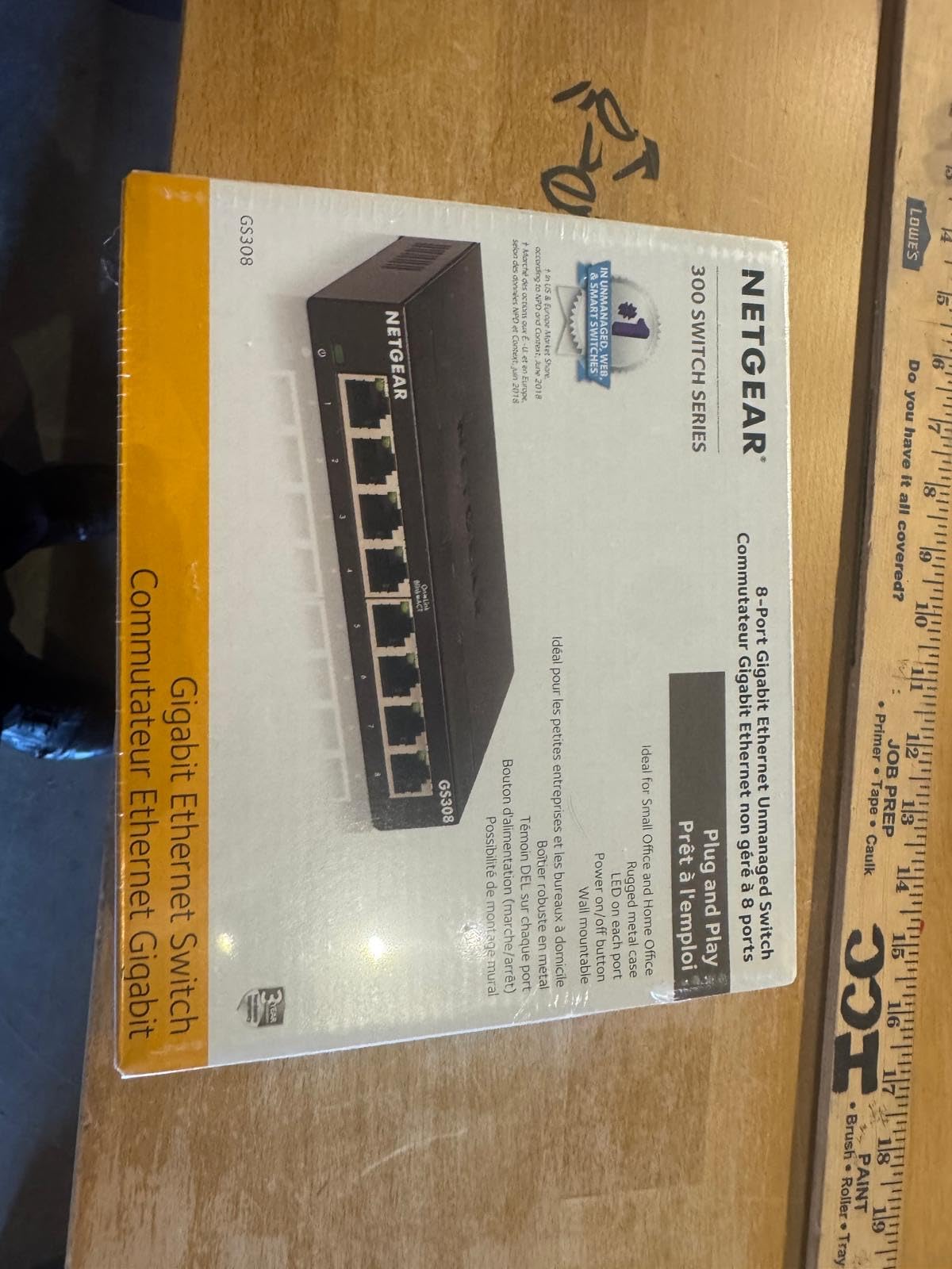 NETGEAR 16-Port Gigabit Ethernet Unmanaged Network Switch (GS316v3) customer photo 1