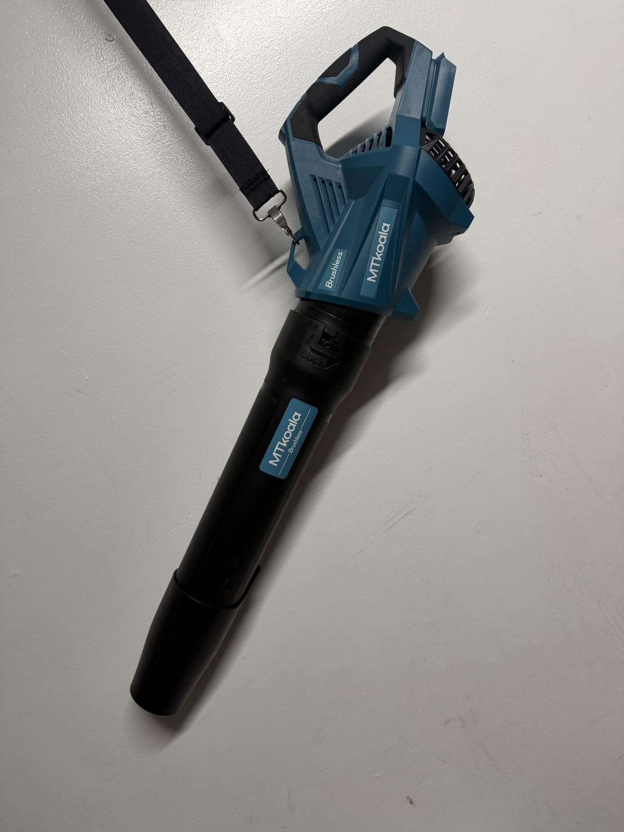 Leaf Blower Cordless, New Upgraded 1200W Brushless Motor Leaf Blower, 700CFM 200MPH with 3 Speed Modes, 160Mins Max Runtime, Handheld Electric Blower for Lawn Care, Yard, Dust & Snow customer photo 1