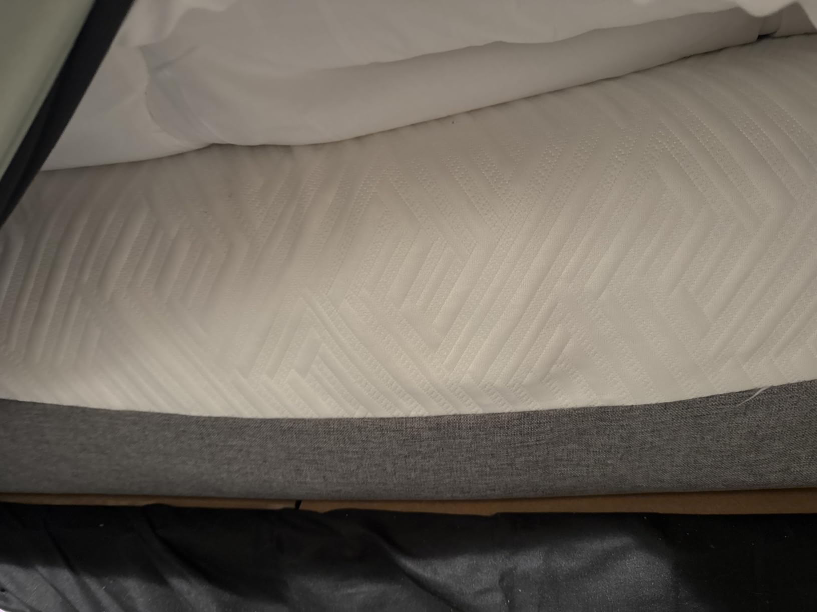Novilla Bliss Memory Foam Mattress Queen, 10 Inch Gel Queen Mattress | Cooling Comfort & Pressure Relieving, Target Zoned Support for Back Pain Relief, CertiPUR US Certified Foams customer photo 1