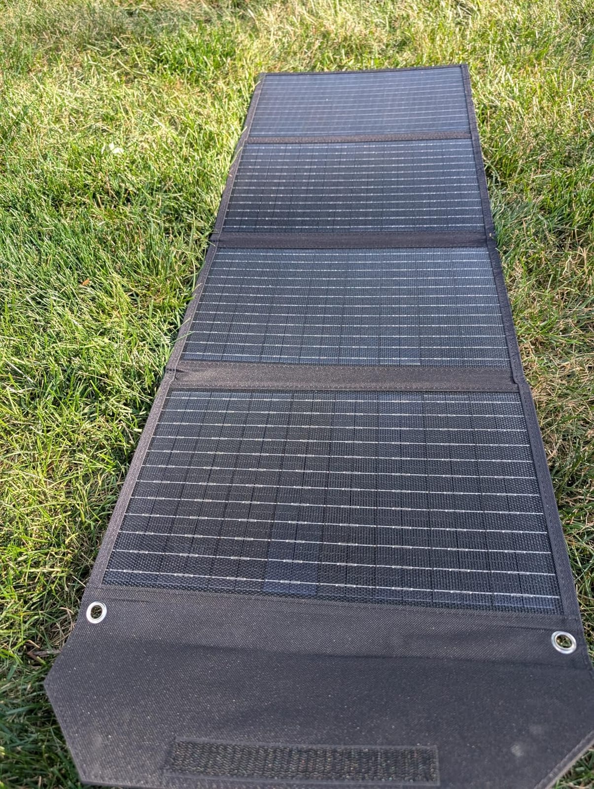 60W Portable Solar Panel,60 Watt Foldable Solar Panels Chargers with QC3.0 USB-A USB-C DC5521,IP67 Waterproof Power Emergency for Small Power Station Camping Hiking Outdoor customer photo 2