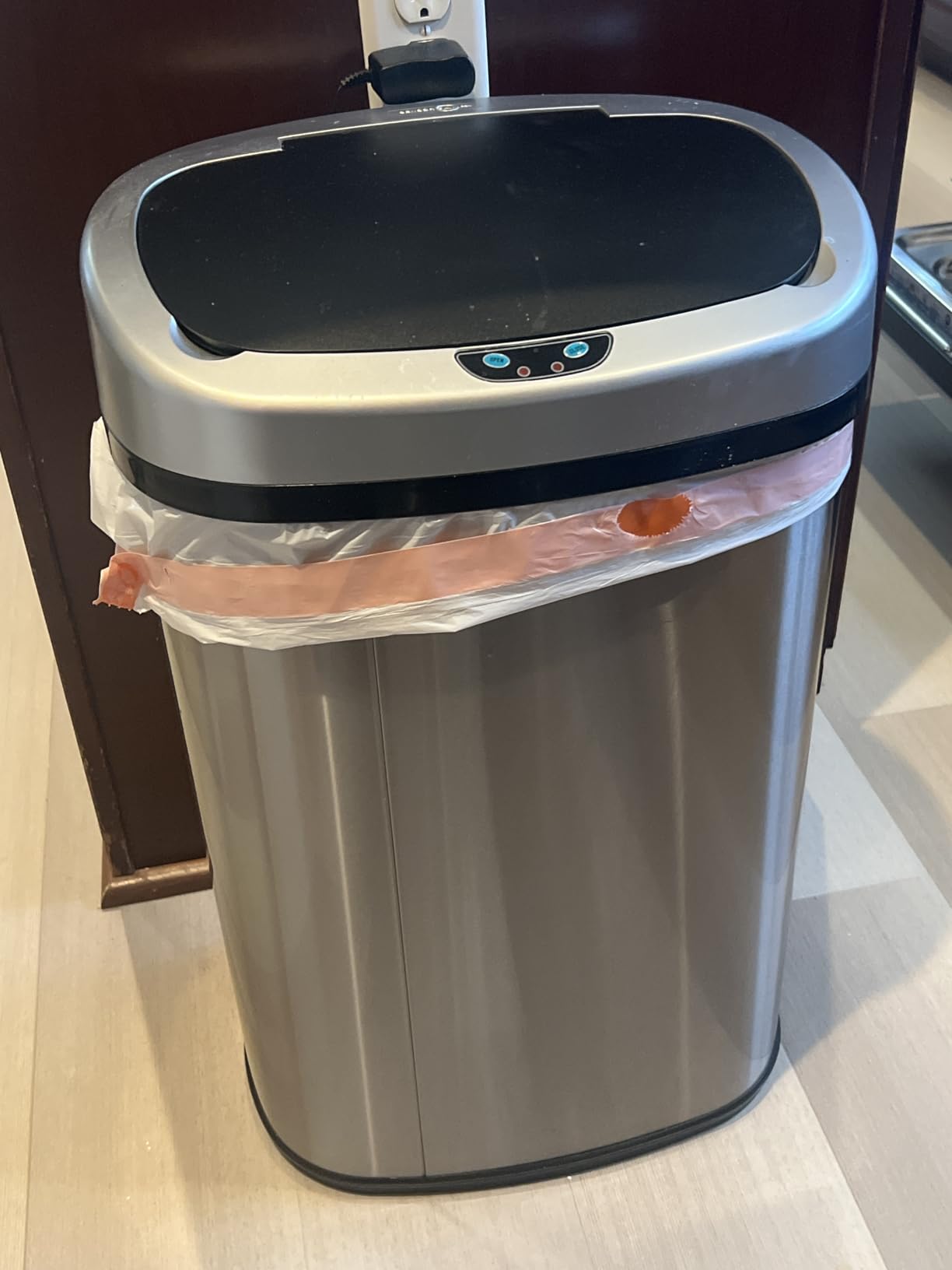 iTouchless Patented Large 24 Gallon Motion Sensor Trash Can | Odor Filter customer photo 1