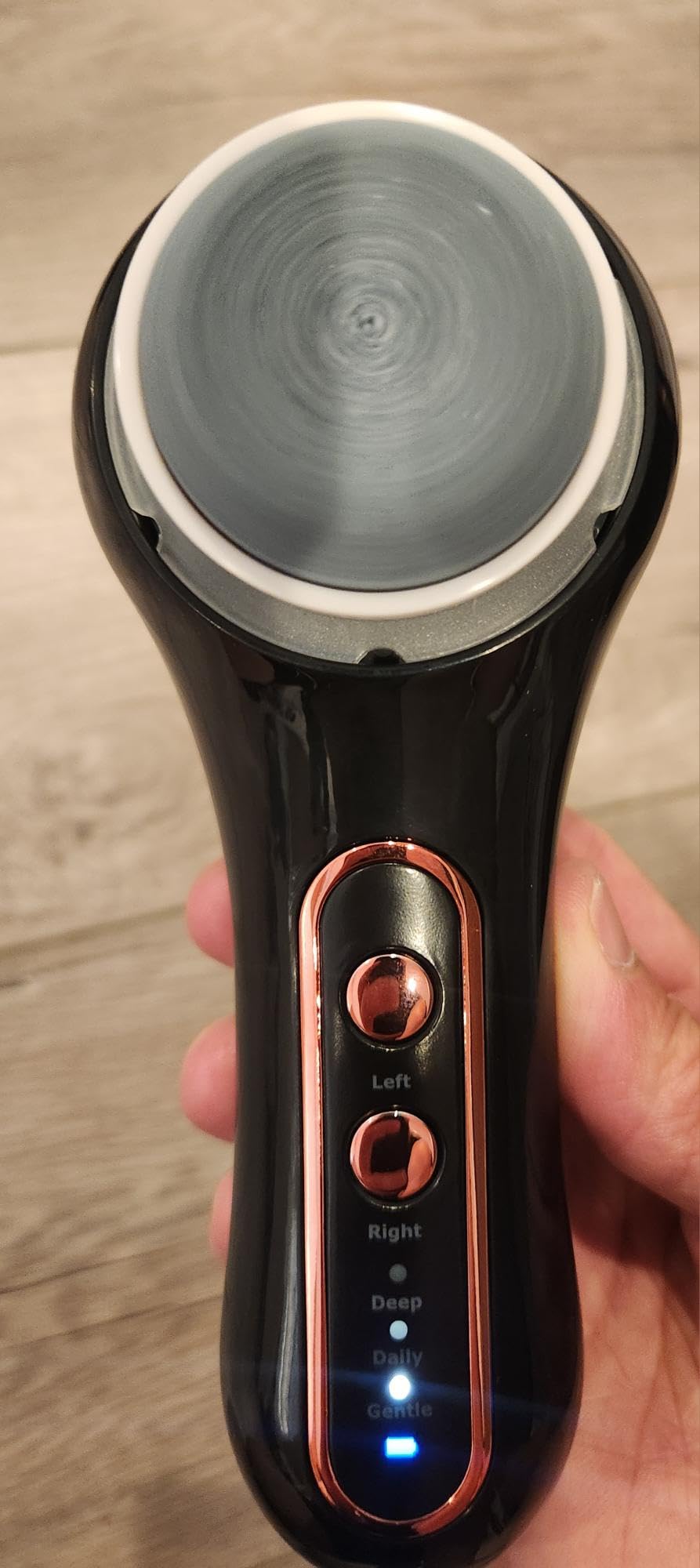 UMICKOO Rechargeable Rotating Face Scrubber customer photo 1
