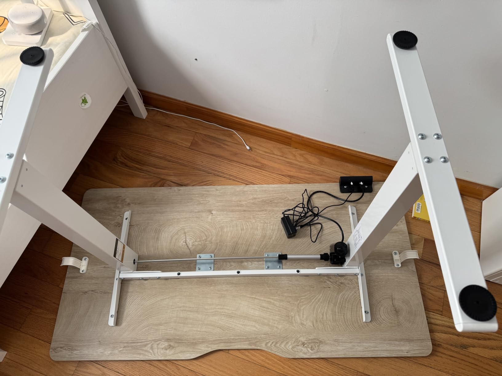FEZIBO Standing Desk 48 x 24 Inch Electric Height Adjustable, Maple customer photo 1