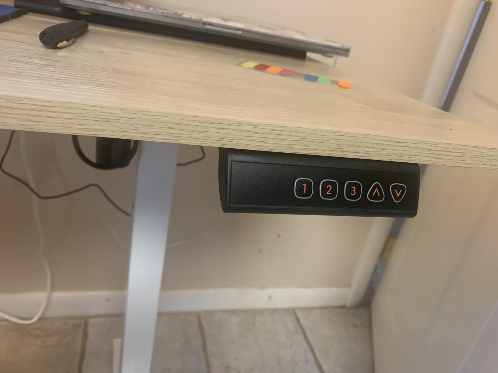 FEZIBO Standing Desk 48 x 24 Inch Electric Height Adjustable, Maple customer photo 2