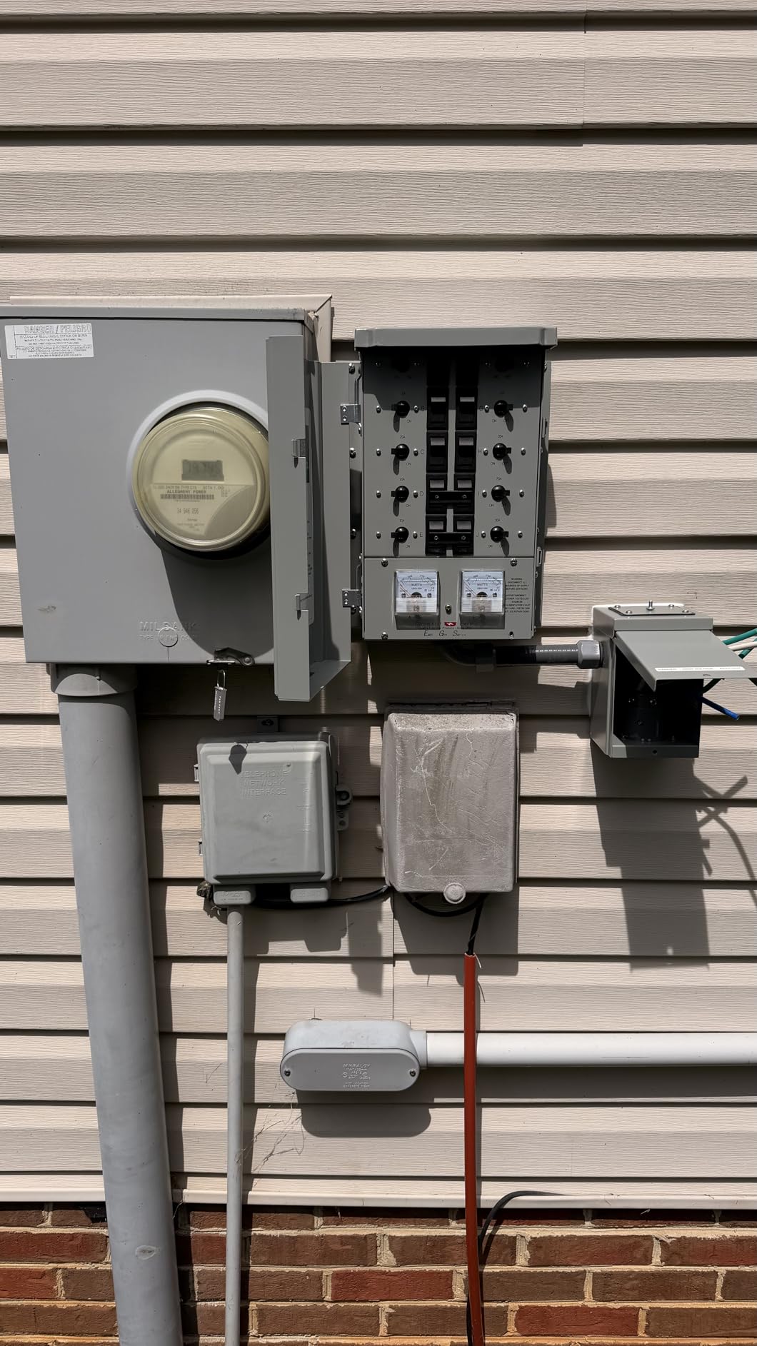 Connecticut Electric Series 2 Backup Power Manual Transfer Switch Kit, 50 Amp, 10 Circuits, with 25' Cord & Outdoor Rated 50A Inlet (Transfer Switch Kit - 25 ft Cord) customer photo 1