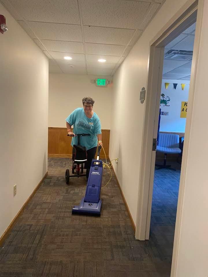BlessReach All Terrain Knee Scooter for Adults Foot Injuries,11” Big Wheels customer photo 2