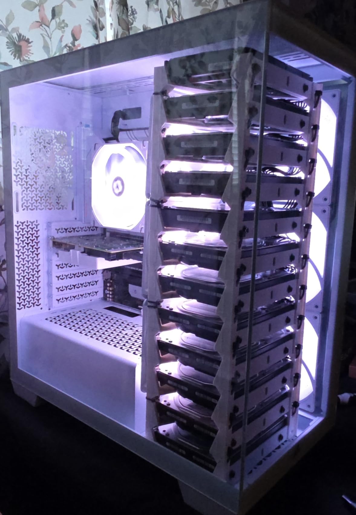 CORSAIR 3500X RS ARGB Panoramic Mid-Tower PC Case – White customer photo 2
