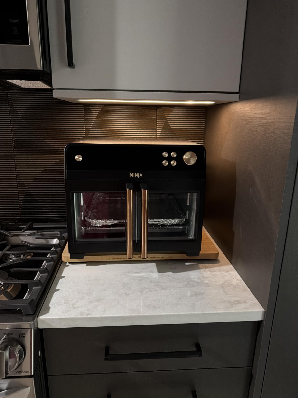 Ninja French Door Premier Air Fry Oven, 10-in-1, 20.3 Qt, 450F cyclonic air, PFAS-free surface customer photo 2