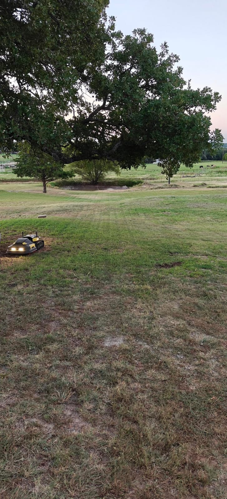 YARBO Robot Lawn Mower Pro, Wire-Free for 6 Acres, Four Seasons Yard Care customer photo 2