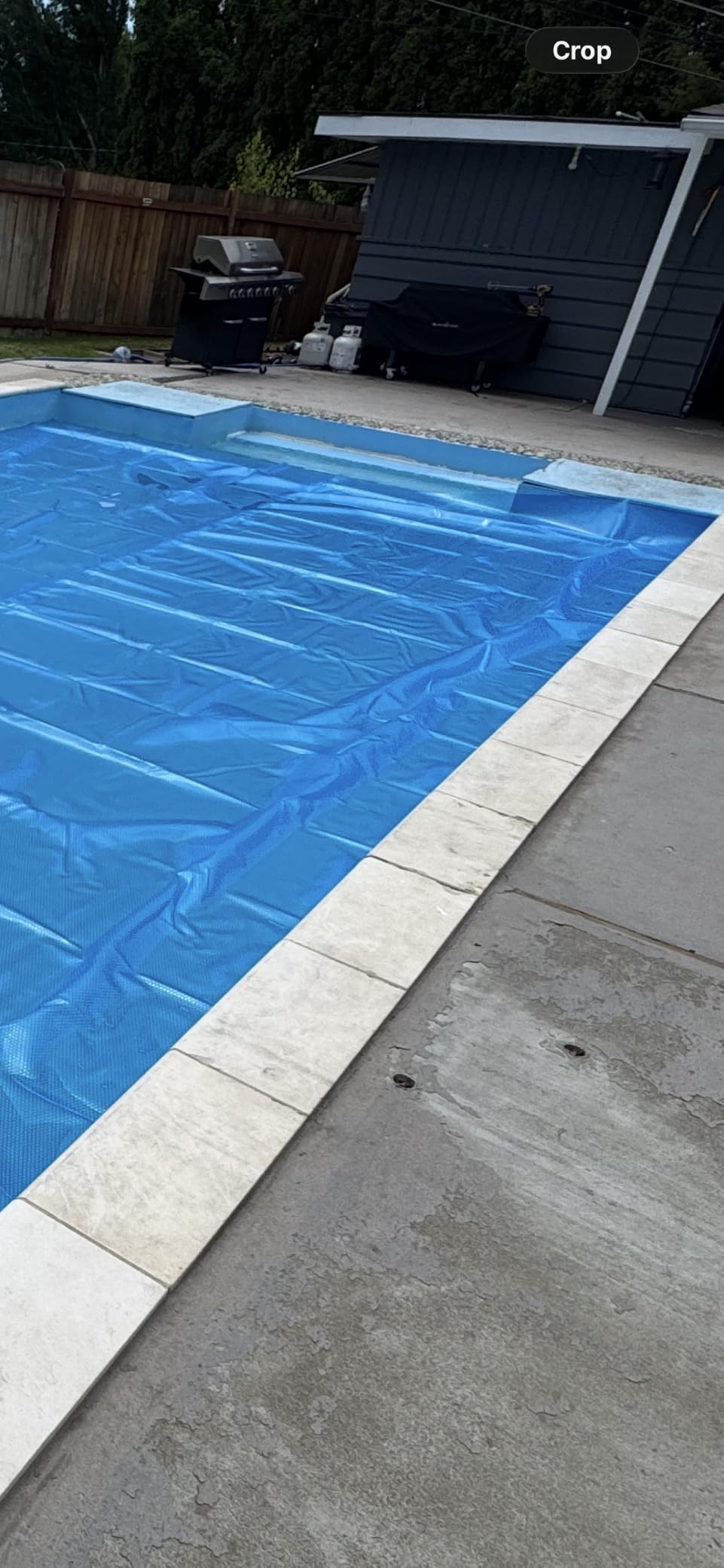 VEVOR Solar Pool Cover 32 x 16 ft 16 Mil Pool Bubble Cover Blue & Black customer photo 2