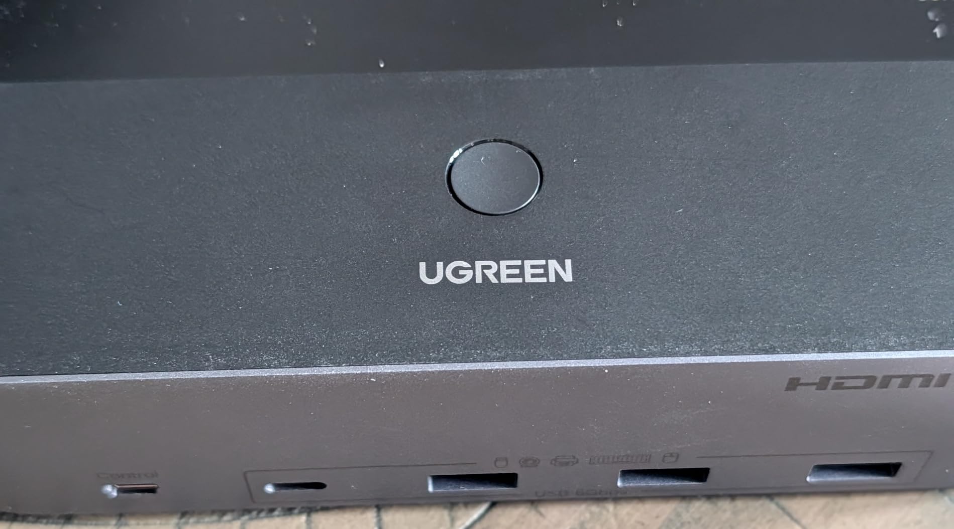 UGREEN 8K@60Hz HDMI Displayport KVM Switch 3 Monitors 2 Computers, Aluminum customer photo 1
