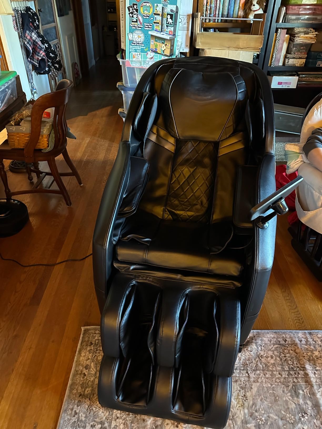 Mazzup Full Body Zero Gravity Shiatsu Massage Chair with Fully Assembled, LCD Screen, Shortcut Keys, USB Charging Port, Heat, for Loved Ones, Parents, Black customer photo 2