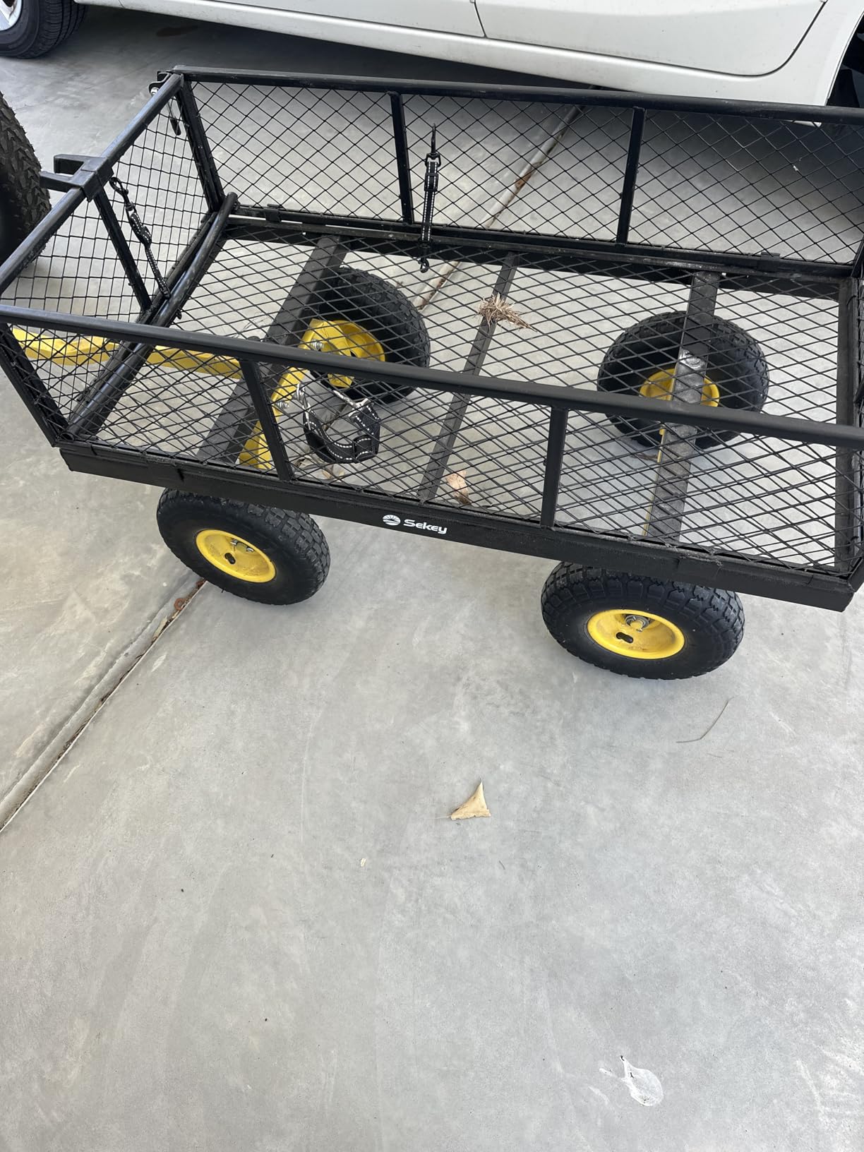 Sekey 12 Cu Ft Steel Garden Cart, 1600 lb Capacity, Towable Handle customer photo 1
