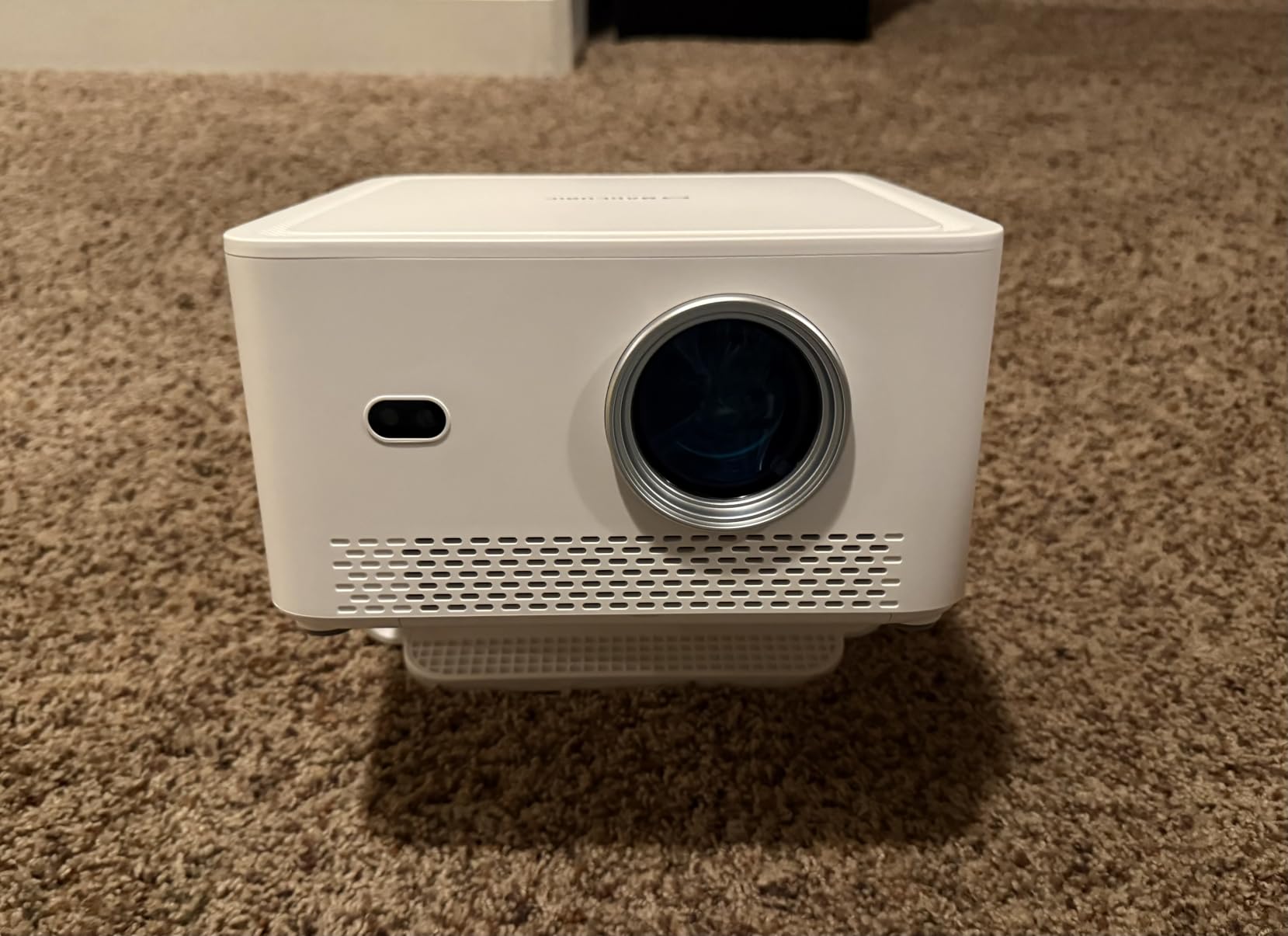 Magcubic 4K Smart Projector with WiFi and Bluetooth, 800 ANSI Native 1080P customer photo 1