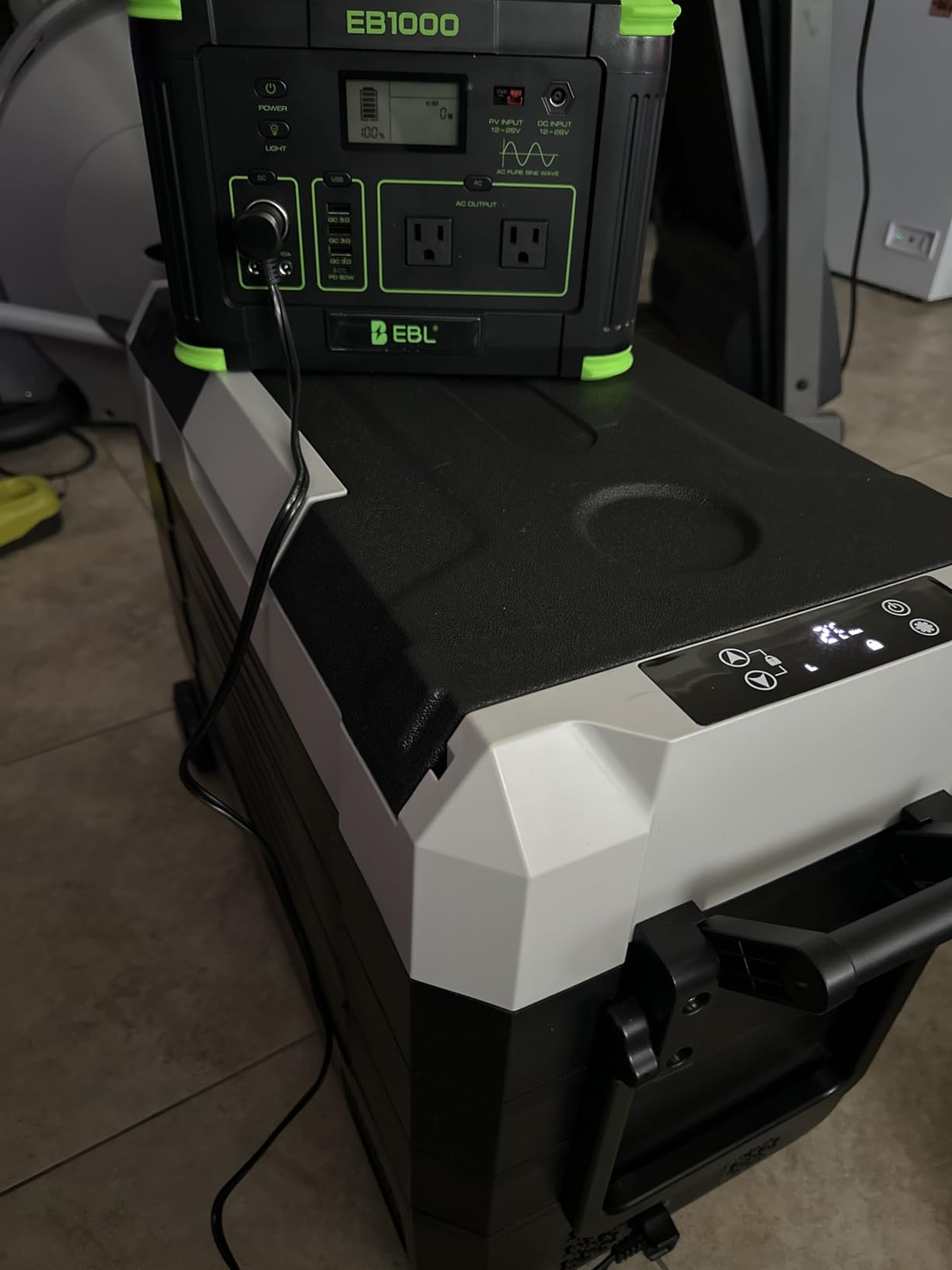 Portable Power Station 1000W 999Wh Solar Generator for Outdoor Camping | with 120V Pure Sine Wave AC Outlet, 60W USB-C PD, 10 Ports for Emergency Travel Fishing RV Van Home Backup (Peak 2000W) customer photo 1