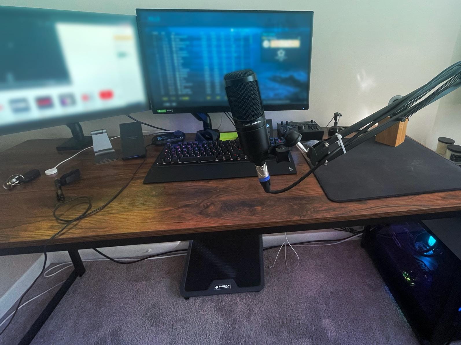 CubiCubi 48 x 24 Electric One-Piece Standing Desk, Black Walnut | Whole-Piece Desktop, Seamless Design, Height Adjustable Computer Desk, Sit Stand up Home Office Workstations customer photo 1